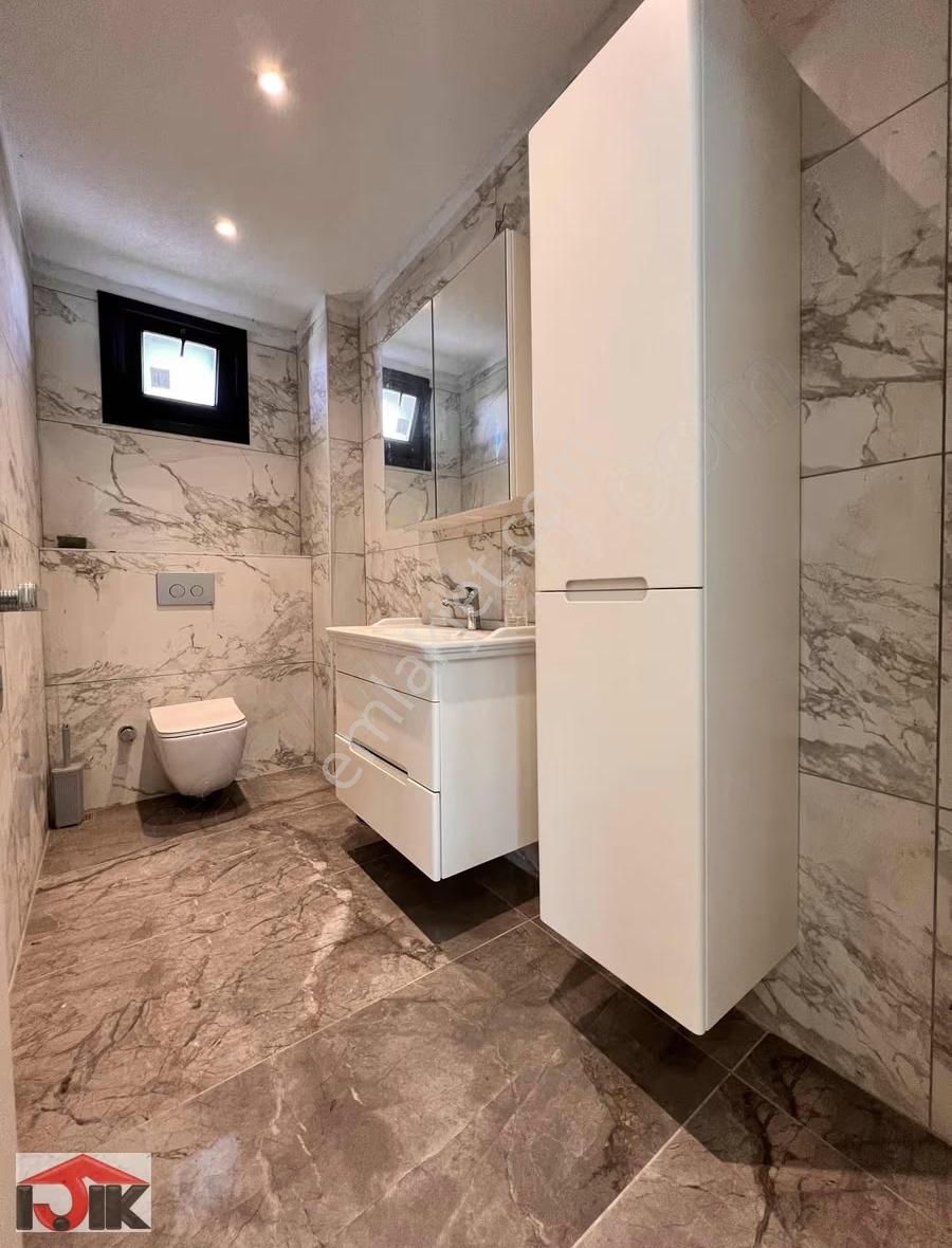 Villalar Bölgesinde Müstakil 380m2 Bahçe - Görsel 15