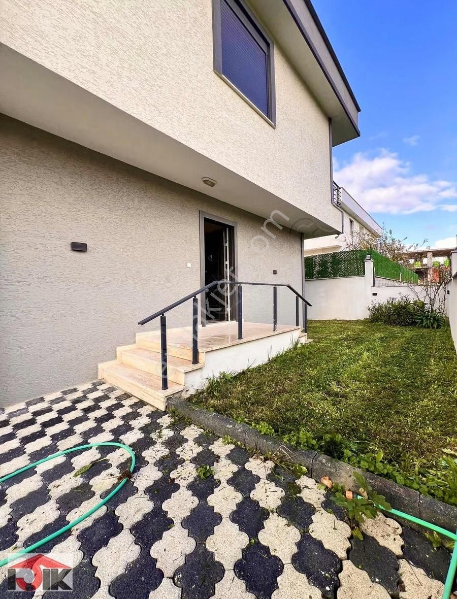 Villalar Bölgesinde Müstakil 380m2 Bahçe - Görsel 20