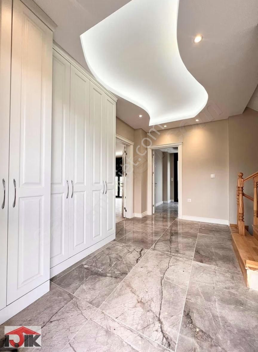 Villalar Bölgesinde Müstakil 380m2 Bahçe - Görsel 28