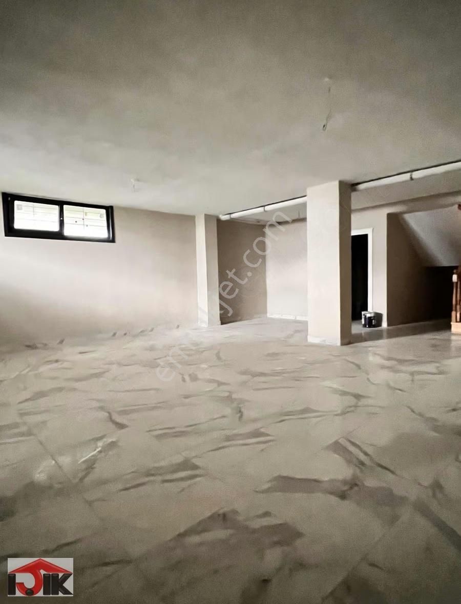 Villalar Bölgesinde Müstakil 380m2 Bahçe - Görsel 4