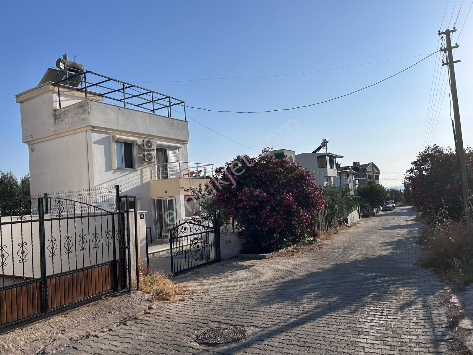 Akbük Merkezde Denize 200 Metre Mesafede Kiralık Ev - Görsel 9