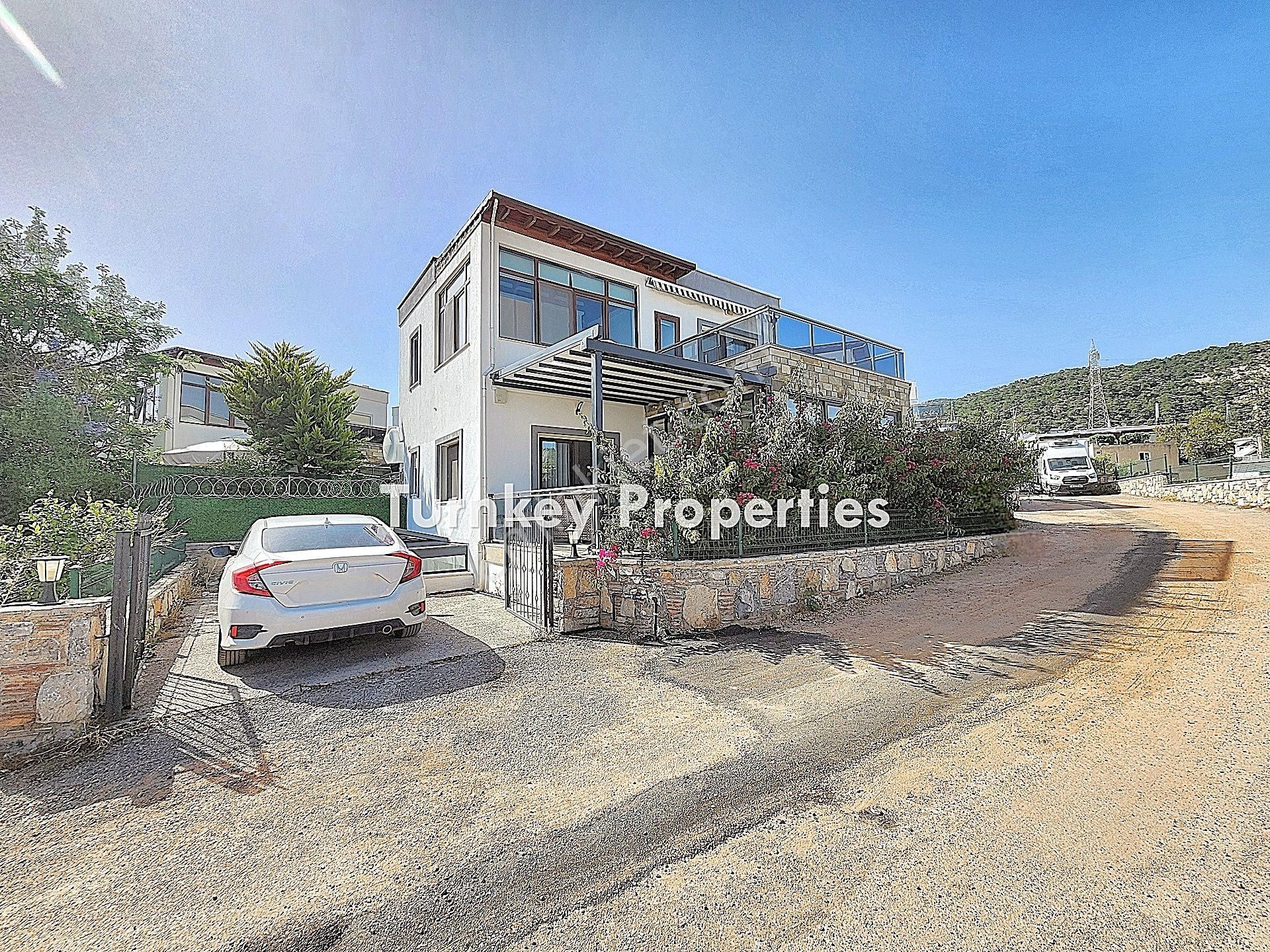 Konacık Bodrum Kiralık Müstakil Ev | Deniz Manzaralı, Bahçeli Ve Ayrı Girişli Alt Kat Daireli