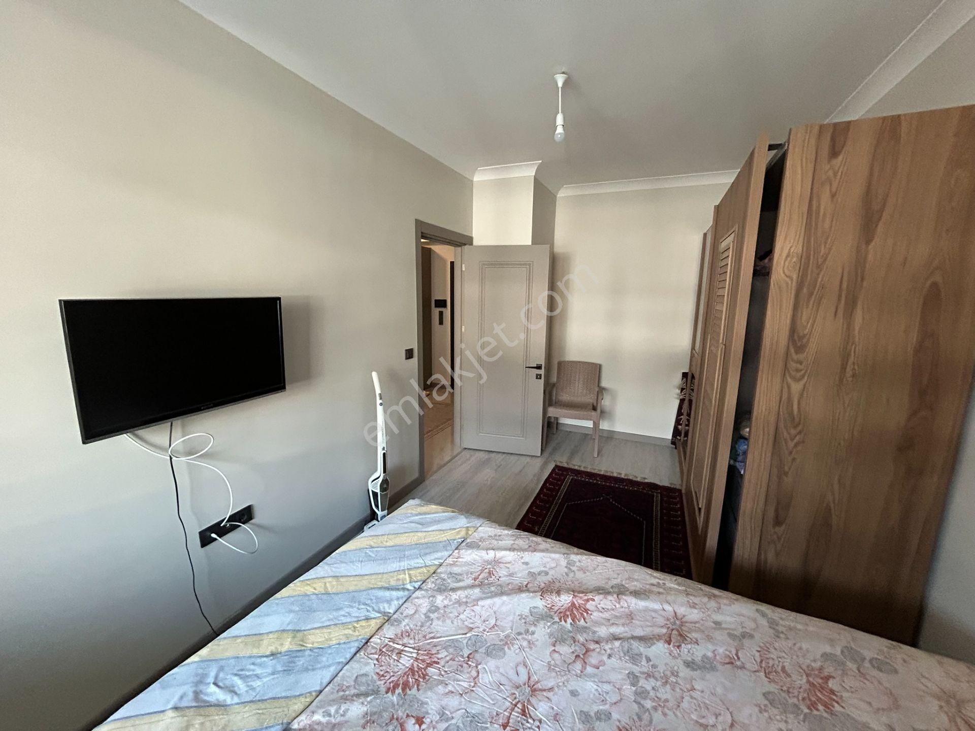 Cd Üzeri, Lüks, Eşyalı, Balkonlu, Klimalı,ara Kat 1+1 Yeni Daire - Görsel 22