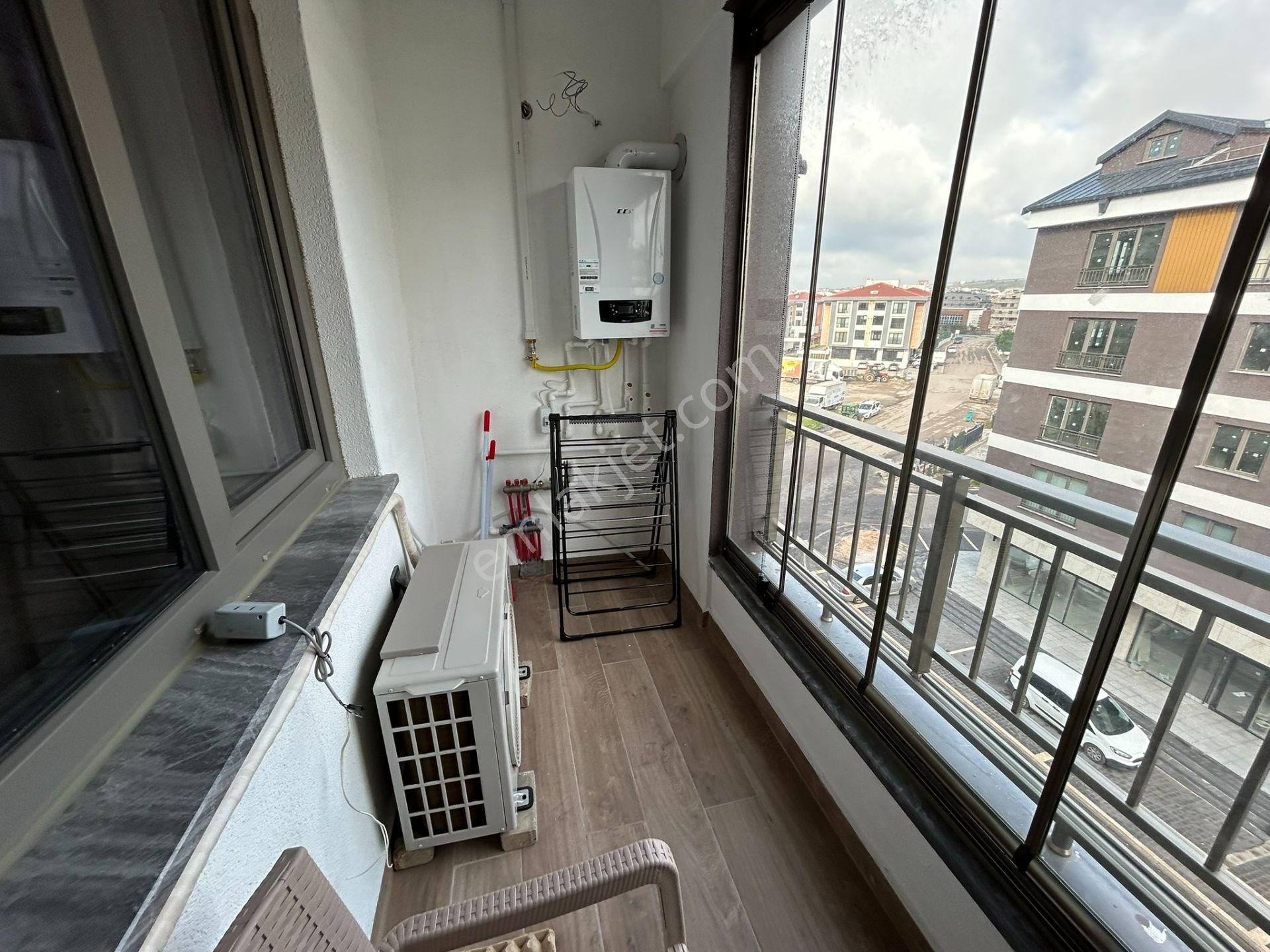 Cd Üzeri, Lüks, Eşyalı, Balkonlu, Klimalı,ara Kat 1+1 Yeni Daire - Görsel 11