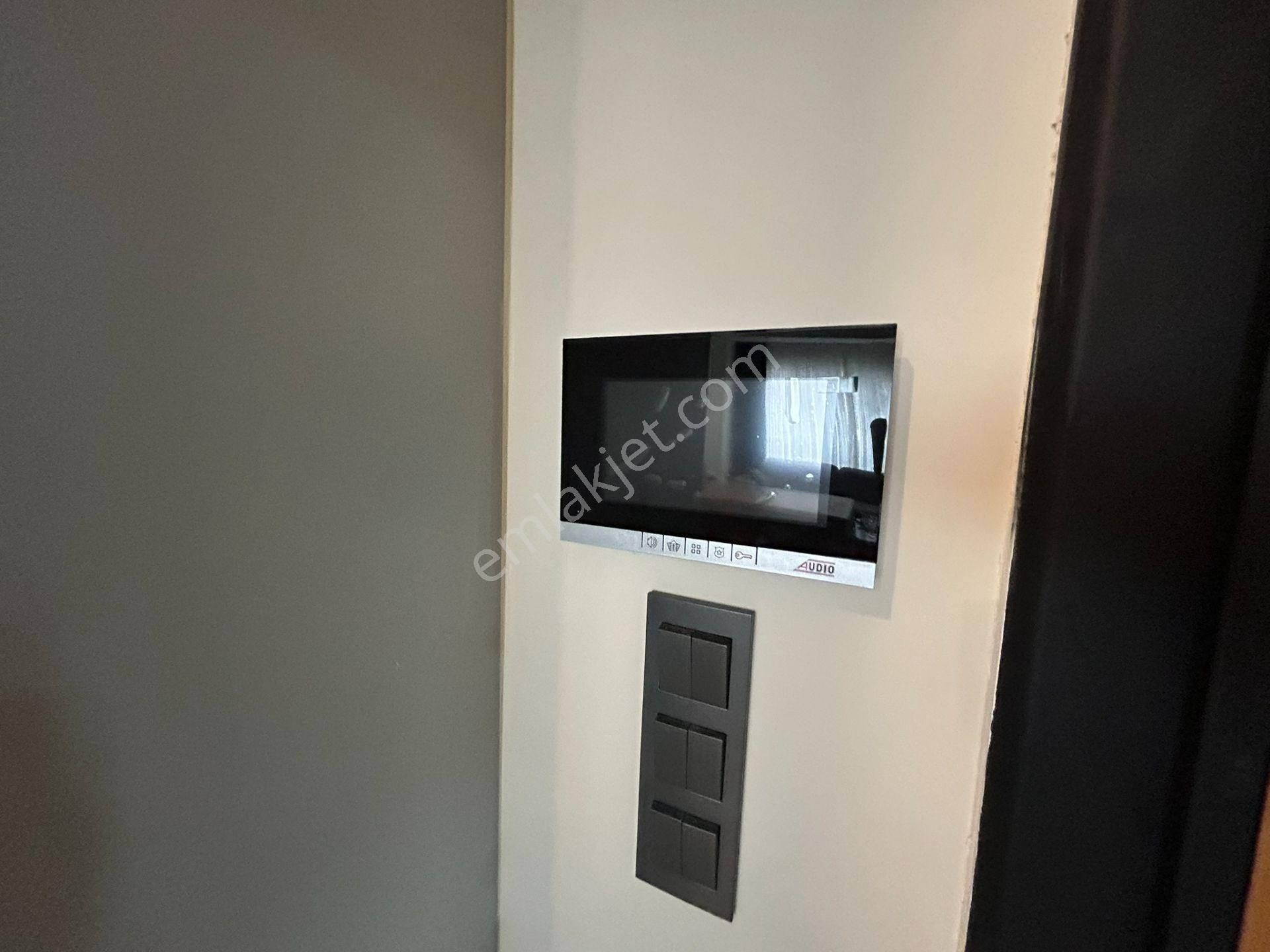 Cd Üzeri, Lüks, Eşyalı, Balkonlu, Klimalı,ara Kat 1+1 Yeni Daire - Görsel 9