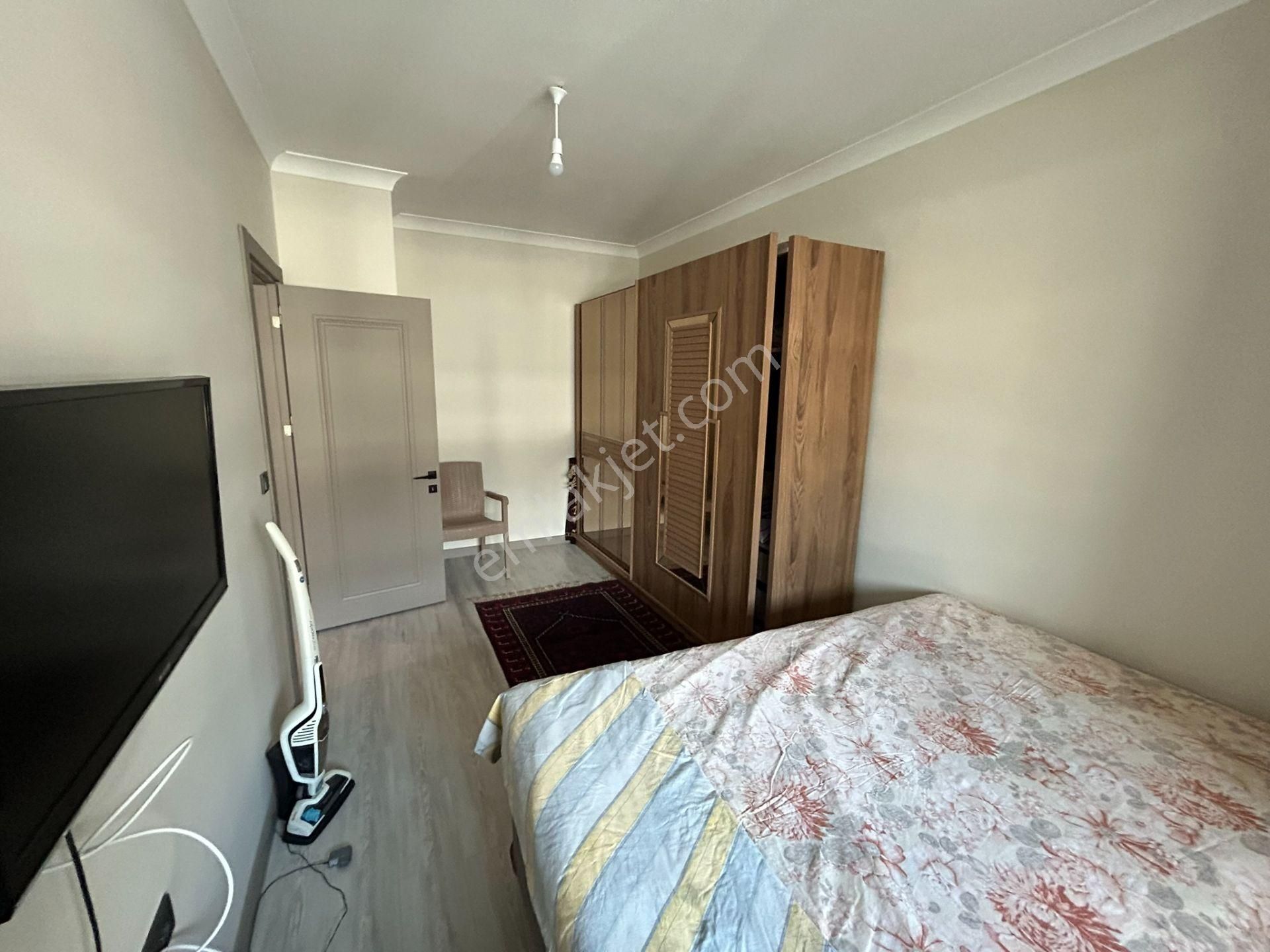 Cd Üzeri, Lüks, Eşyalı, Balkonlu, Klimalı,ara Kat 1+1 Yeni Daire - Görsel 20