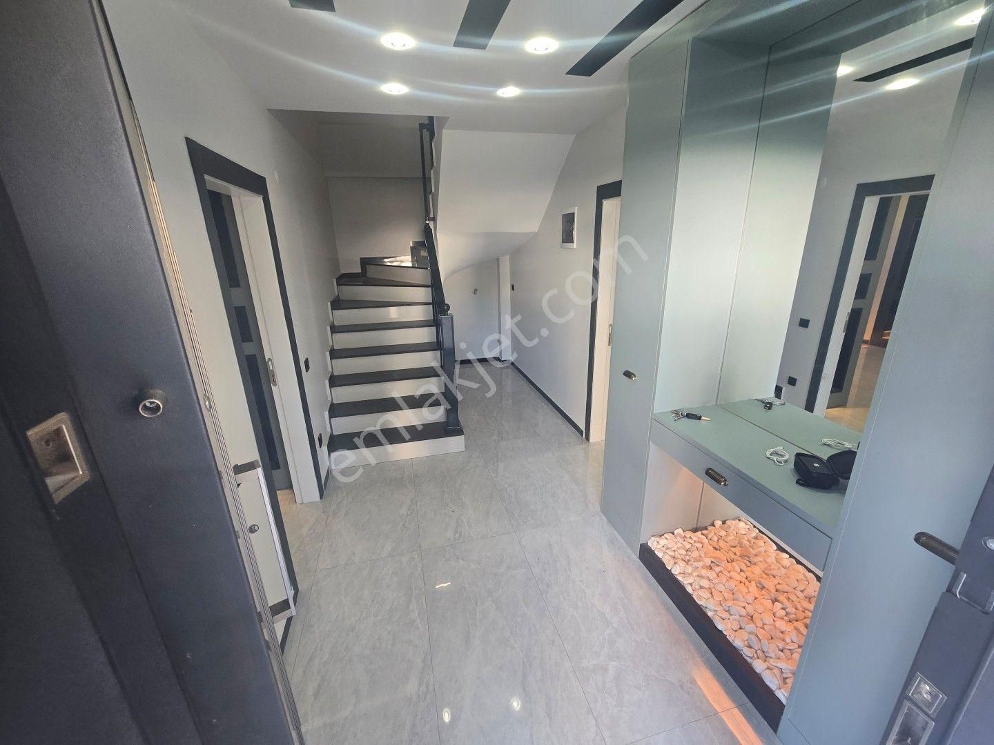 Didim Efeler'de Köşe Başı, Sıfır, Havuzlu Müstakil Villa - Görsel 9