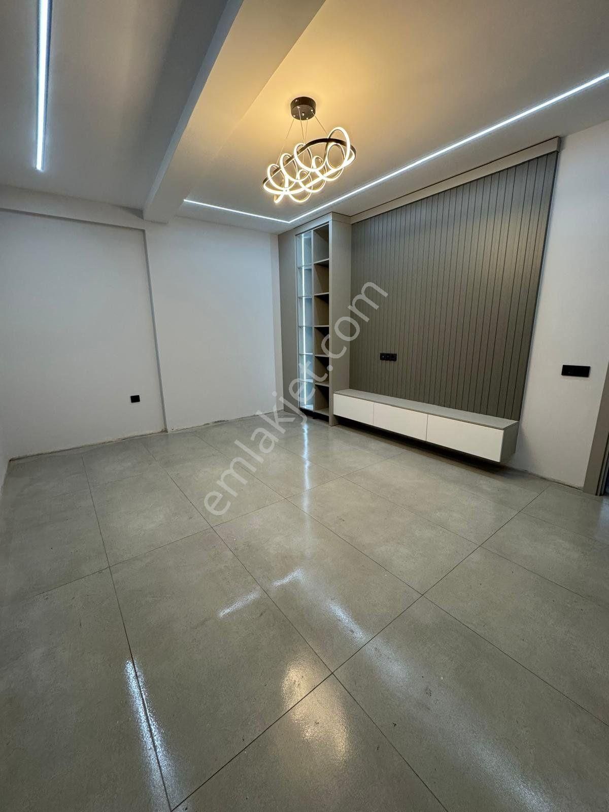 Naz Bayrak Mevkiinde Satılık 2+1 Daireler D65 - Görsel 2