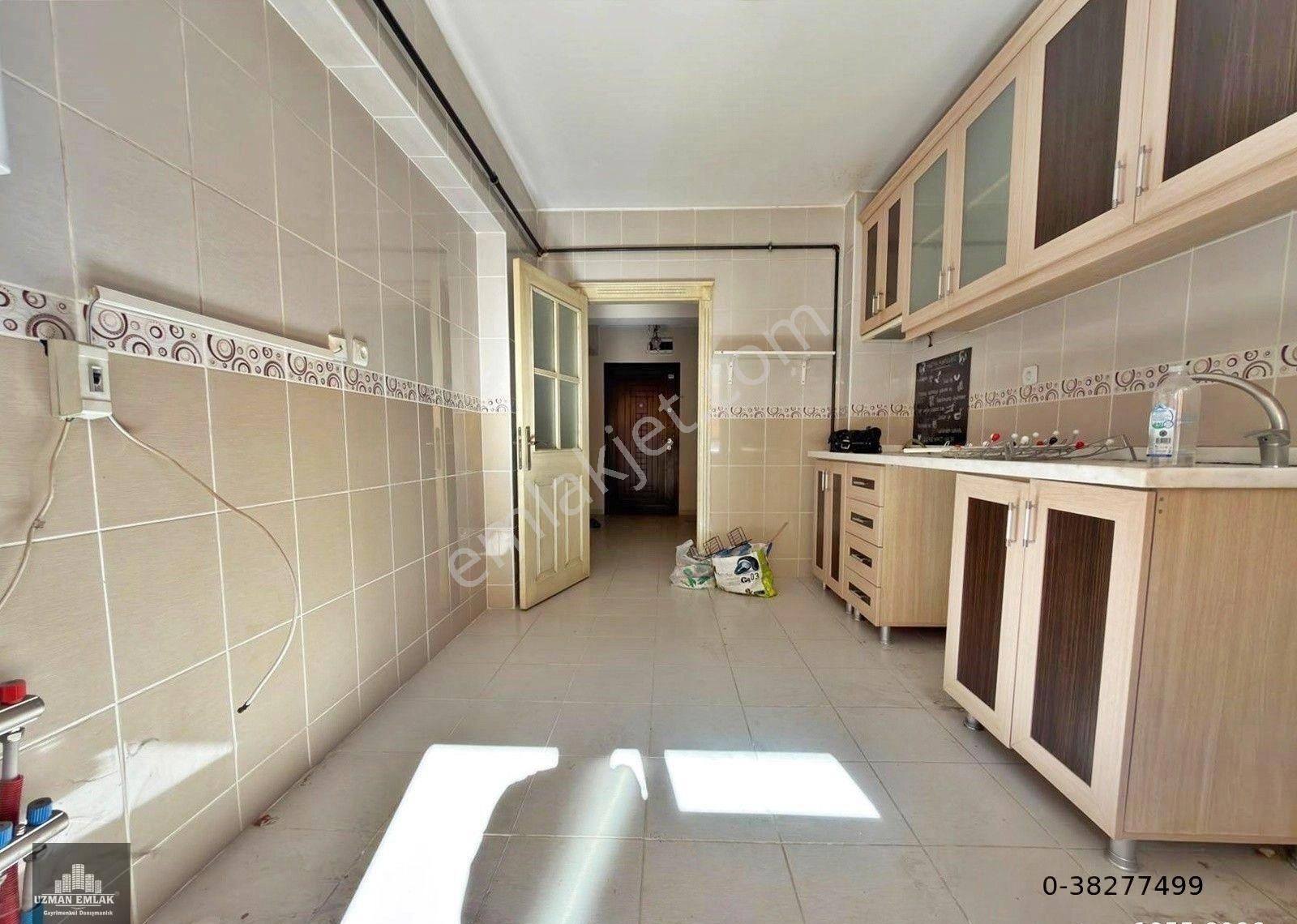 Doğukent Caddesin Ara Kat Cepheleri Açık Uygun 3+1 Kiralık Daire - Görsel 3