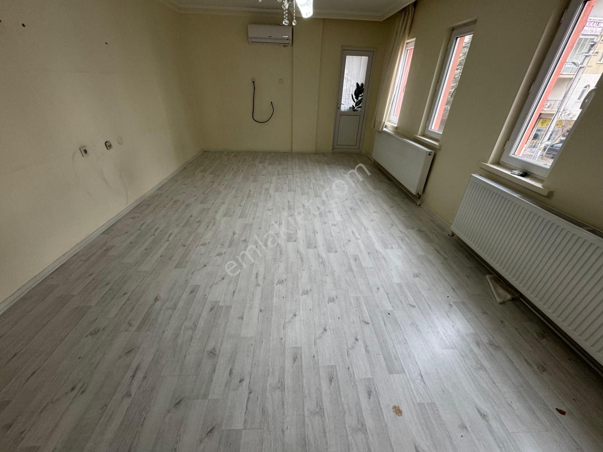 Akşemsettin'de 3+1 Full Yapılı 1.arakat Merkezi Konumda Ön Cephe - Görsel 17