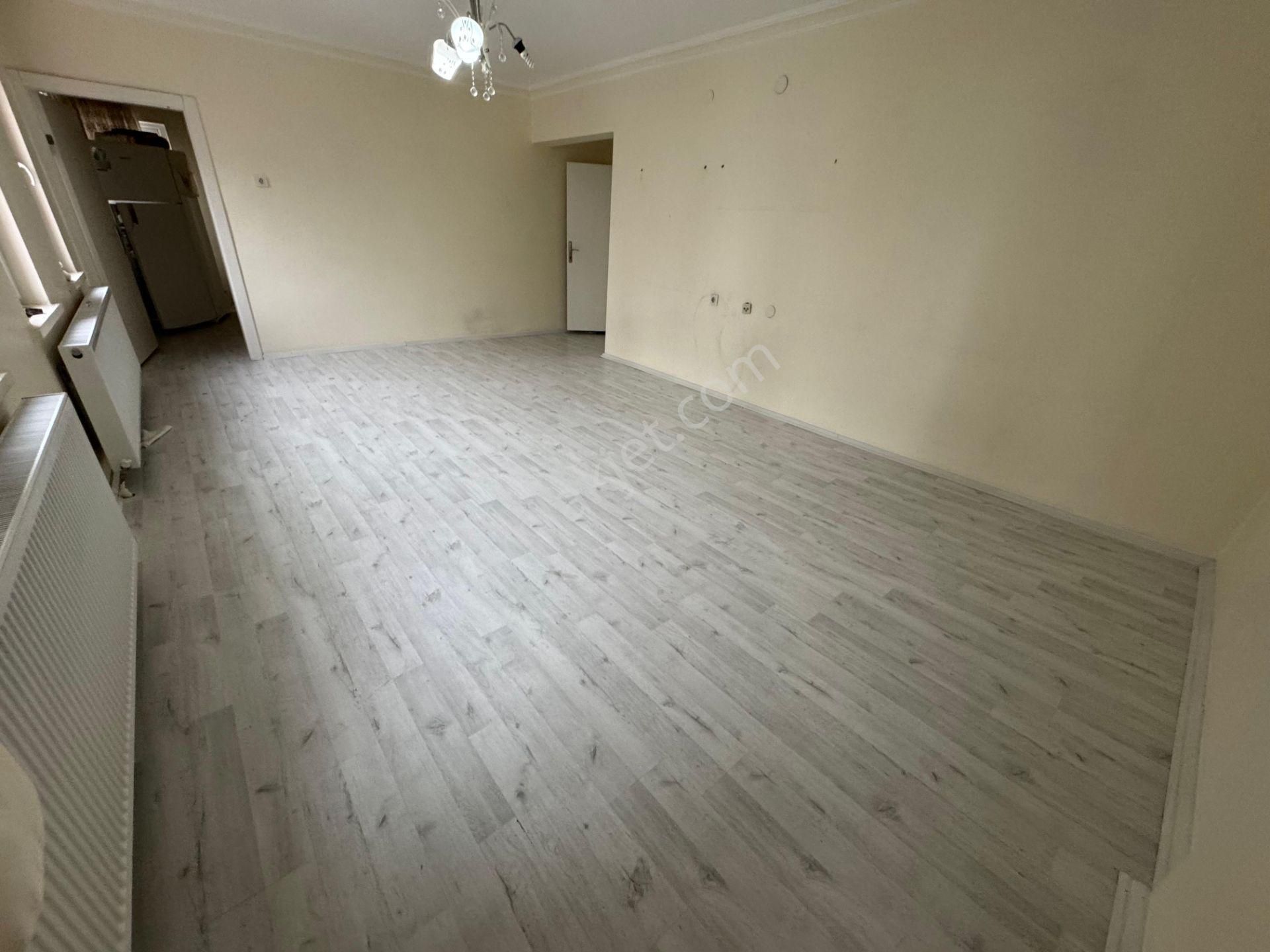 Akşemsettin'de 3+1 Full Yapılı 1.arakat Merkezi Konumda Ön Cephe - Görsel 16