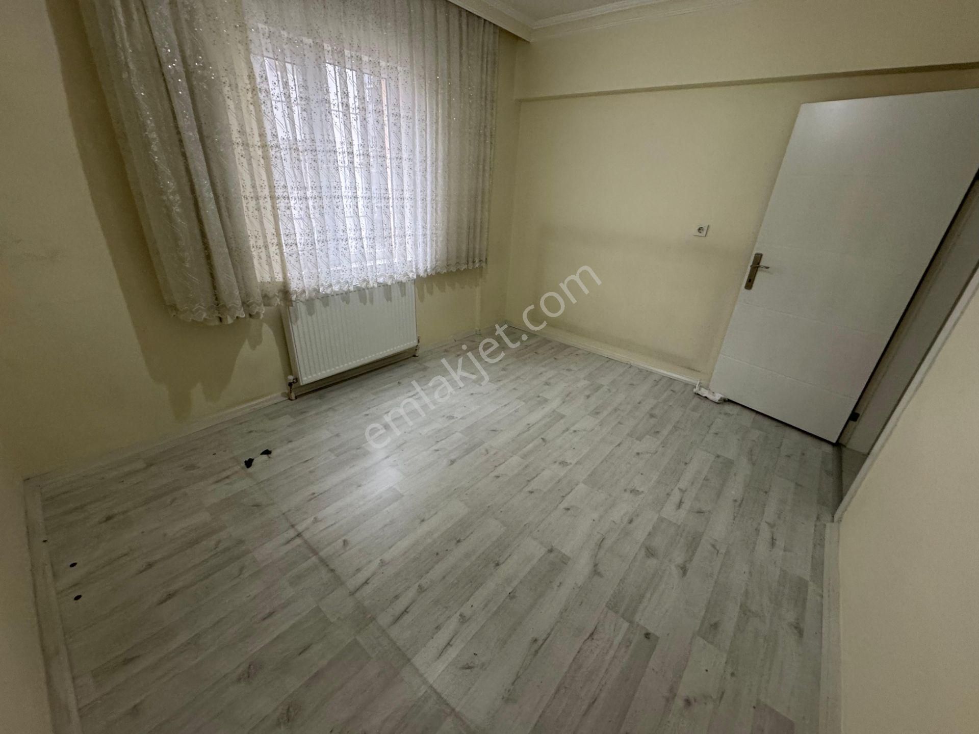 Akşemsettin'de 3+1 Full Yapılı 1.arakat Merkezi Konumda Ön Cephe