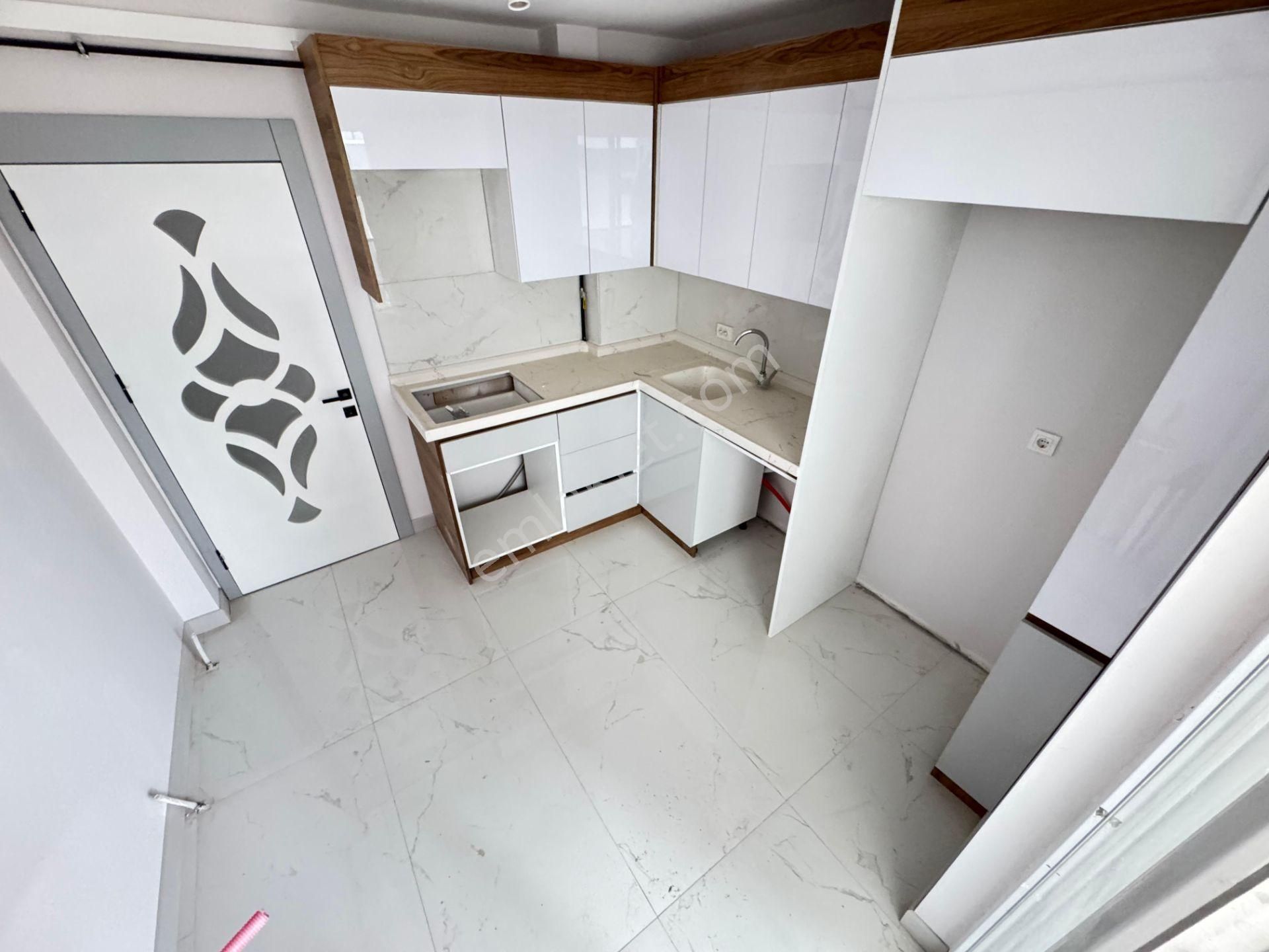 Mustafa Kemal'de Yüksek Giriş E.banyolu Giyinme Odalı Satılık 3+1 Daire - Görsel 2