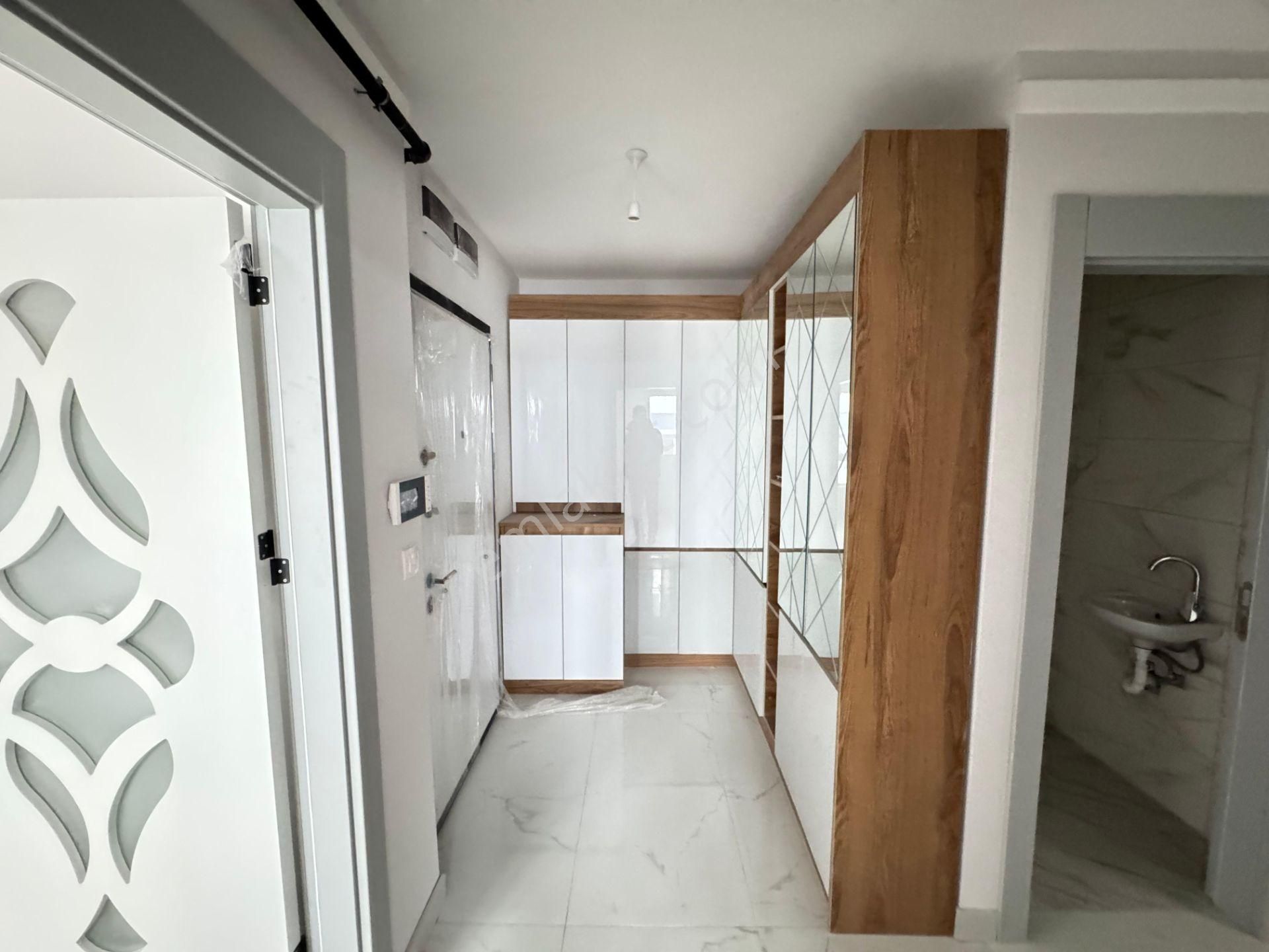 Mustafa Kemal'de Yüksek Giriş E.banyolu Giyinme Odalı Satılık 3+1 Daire - Görsel 25