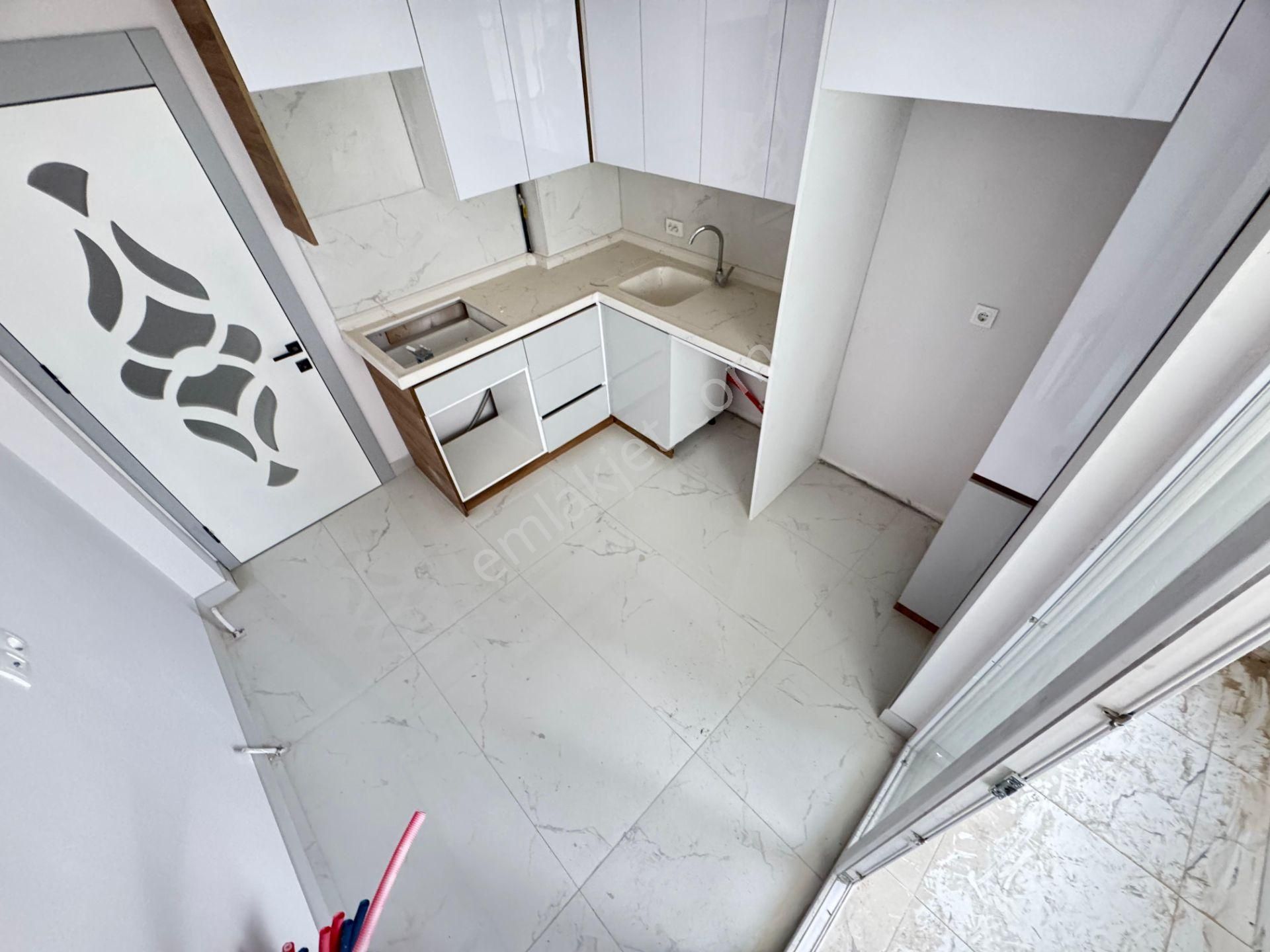 Mustafa Kemal'de Yüksek Giriş E.banyolu Giyinme Odalı Satılık 3+1 Daire - Görsel 3