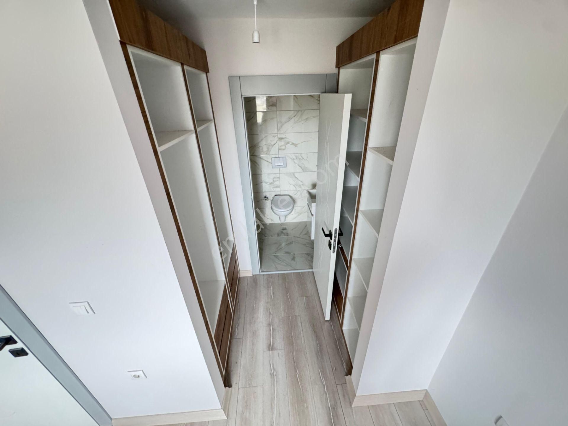 Mustafa Kemal'de Yüksek Giriş E.banyolu Giyinme Odalı Satılık 3+1 Daire - Görsel 15