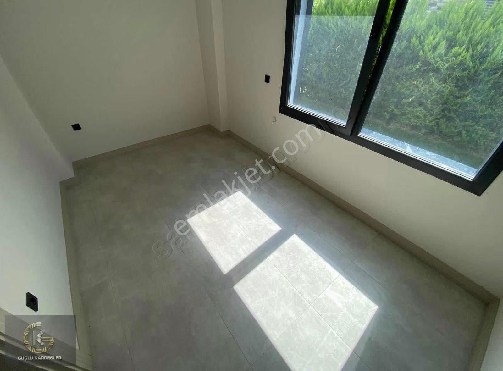 Güçlü Kardeşler Denize Sıfır Konumda 5+2 Müstakil Villa - Görsel 21