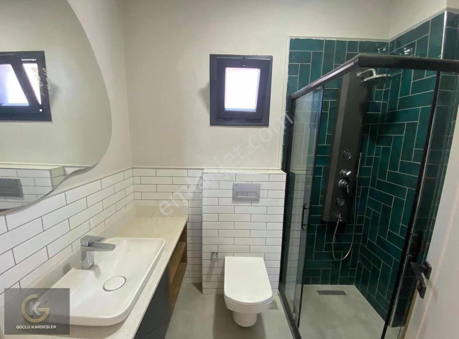 Güçlü Kardeşler Denize Sıfır Konumda 5+2 Müstakil Villa - Görsel 28