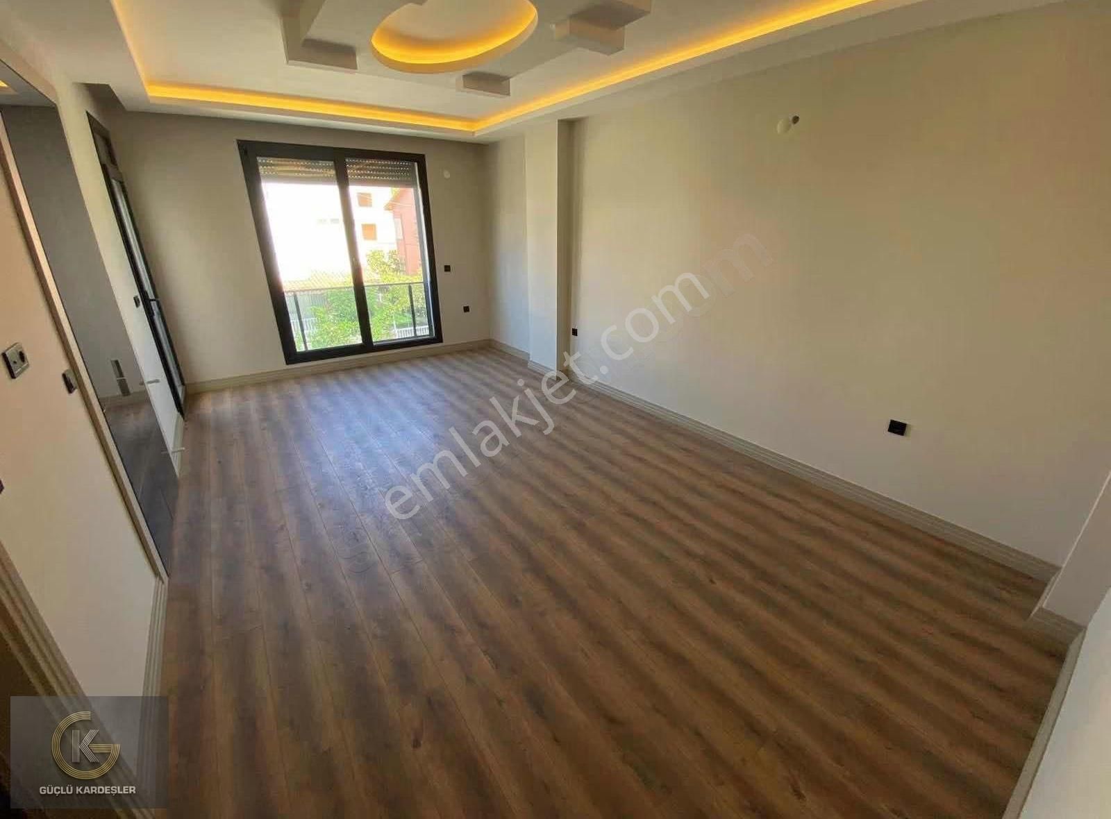 Güçlü Kardeşler Denize Sıfır Konumda 5+2 Müstakil Villa - Görsel 5
