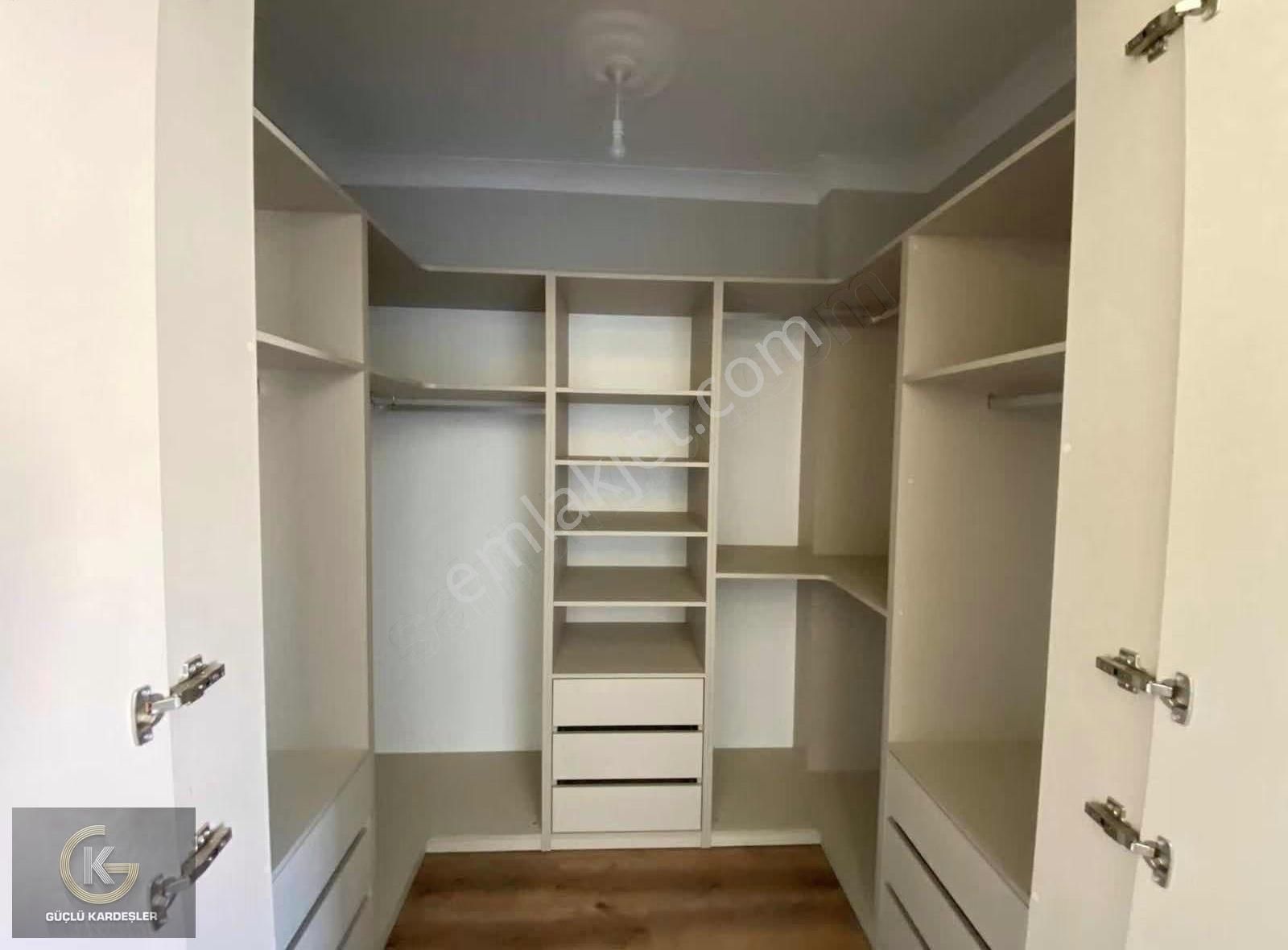 Güçlü Kardeşler Denize Sıfır Konumda 5+2 Müstakil Villa - Görsel 2