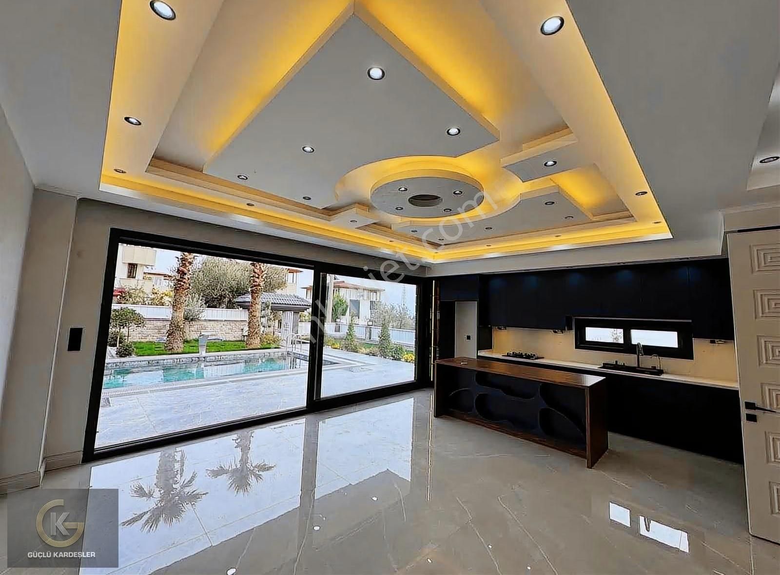 Güçlü Kardeşler Körfezin Yeni Gözdelerinden Ultra Lüks Villa - Görsel 10