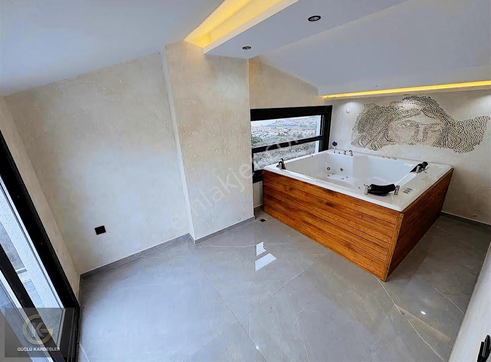 Güçlü Kardeşler Körfezin Yeni Gözdelerinden Ultra Lüks Villa - Görsel 9