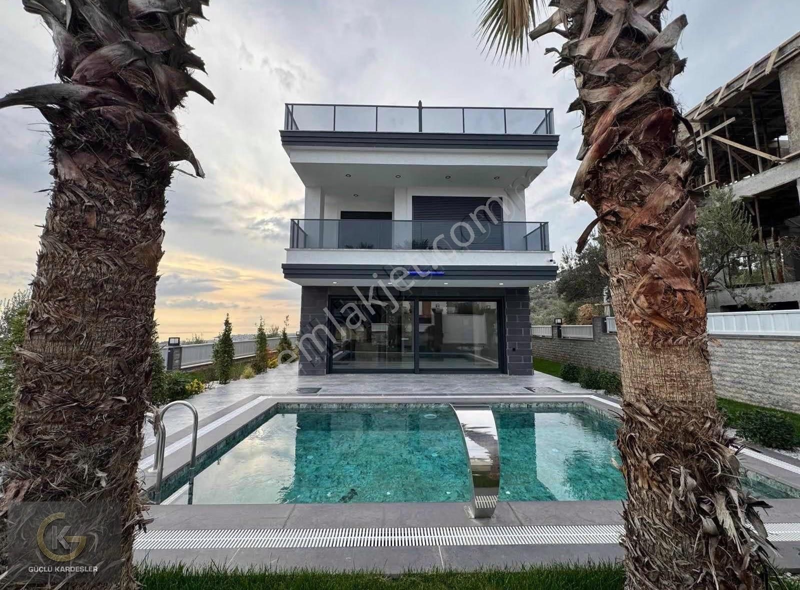 Güçlü Kardeşler Körfezin Yeni Gözdelerinden Ultra Lüks Villa