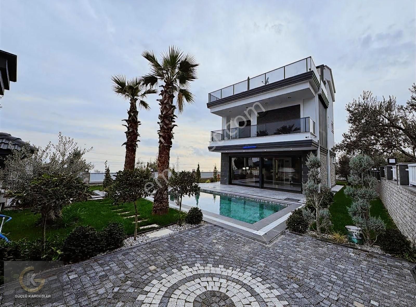Güçlü Kardeşler Körfezin Yeni Gözdelerinden Ultra Lüks Villa - Görsel 34