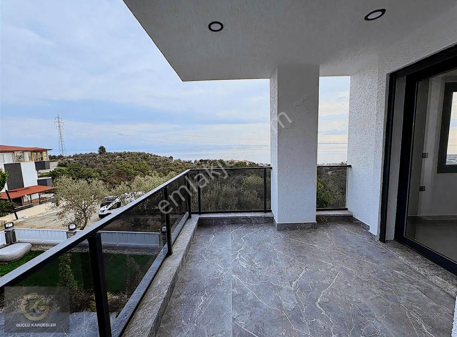 Güçlü Kardeşler Körfezin Yeni Gözdelerinden Ultra Lüks Villa - Görsel 11