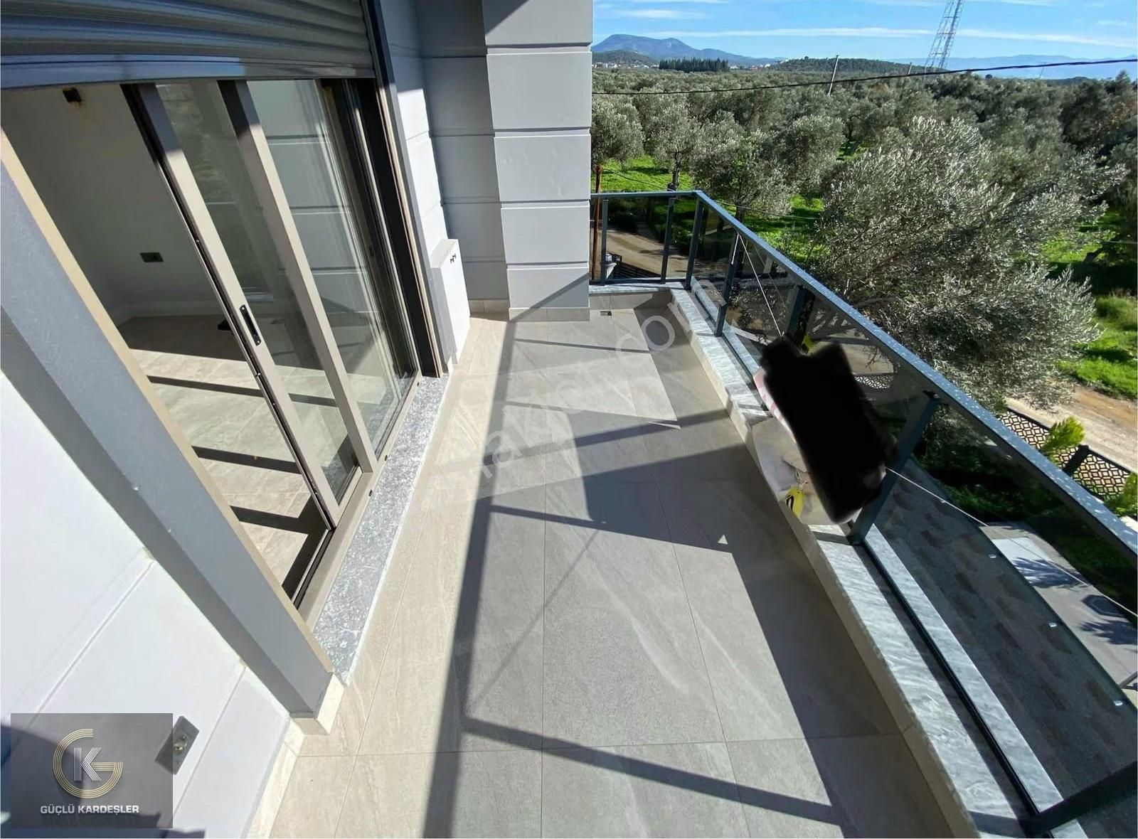 Güçlü Kardeşlerden Gürede Tam Müstakil Havuzlu Lüks Villa - Görsel 20