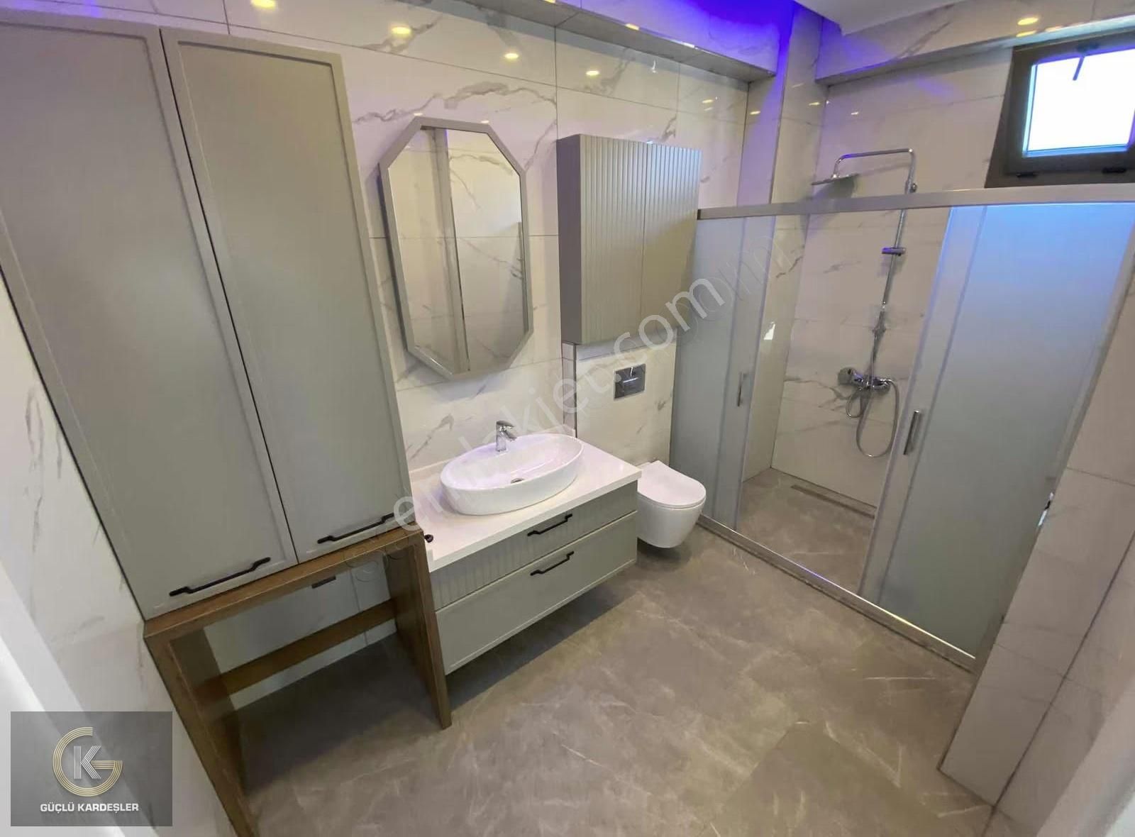 Güçlü Kardeşlerden Gürede Tam Müstakil Havuzlu Lüks Villa - Görsel 5