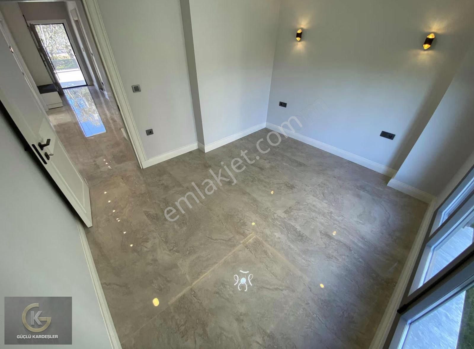 Güçlü Kardeşlerden Gürede Tam Müstakil Havuzlu Lüks Villa - Görsel 17