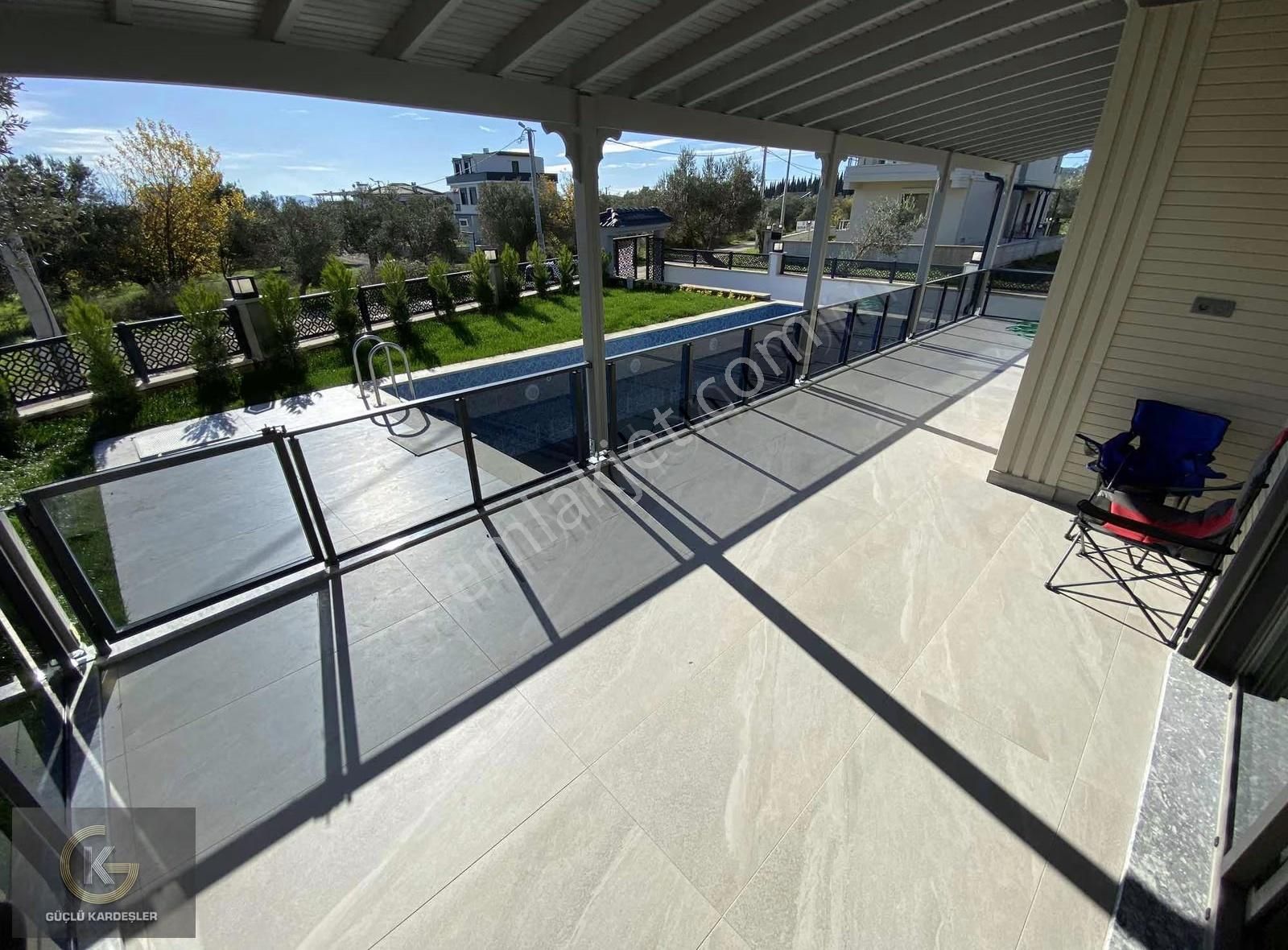 Güçlü Kardeşlerden Gürede Tam Müstakil Havuzlu Lüks Villa - Görsel 16
