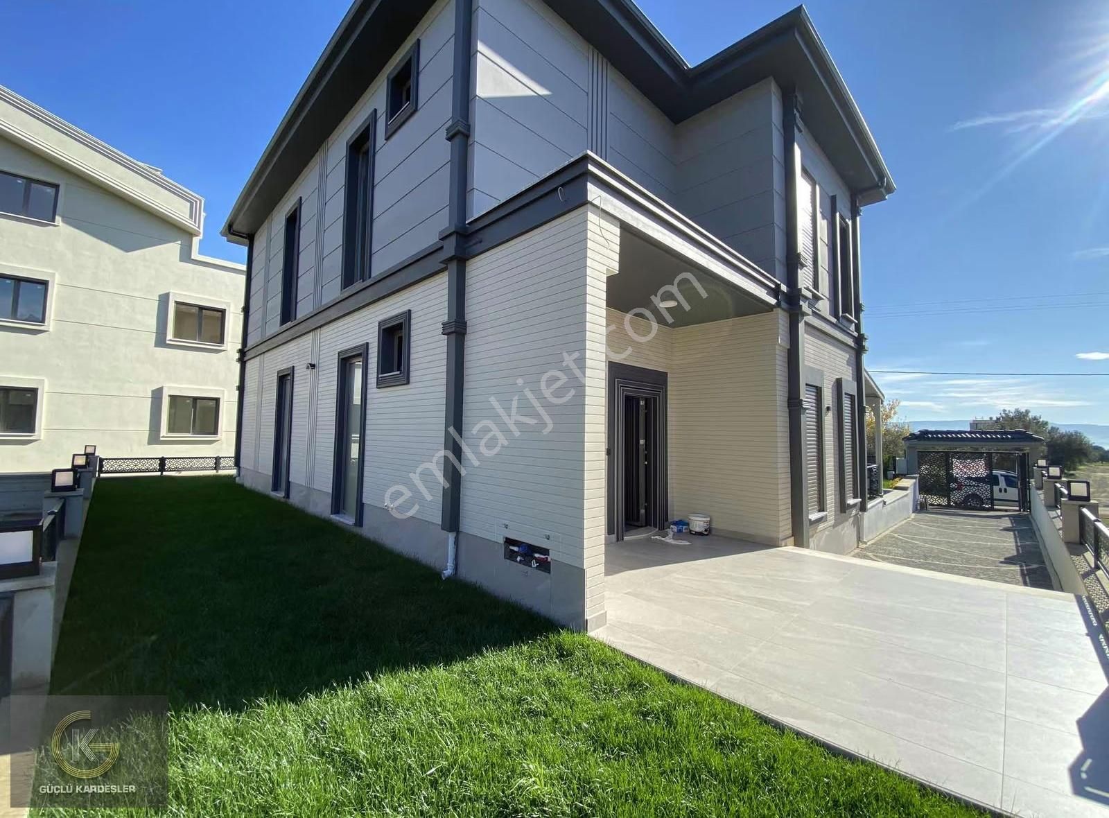 Güçlü Kardeşlerden Gürede Tam Müstakil Havuzlu Lüks Villa - Görsel 29