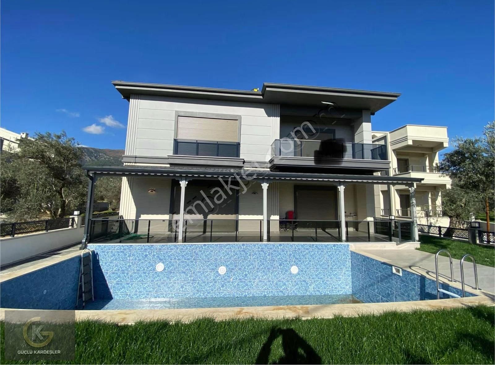 Güçlü Kardeşlerden Gürede Tam Müstakil Havuzlu Lüks Villa - Görsel 7