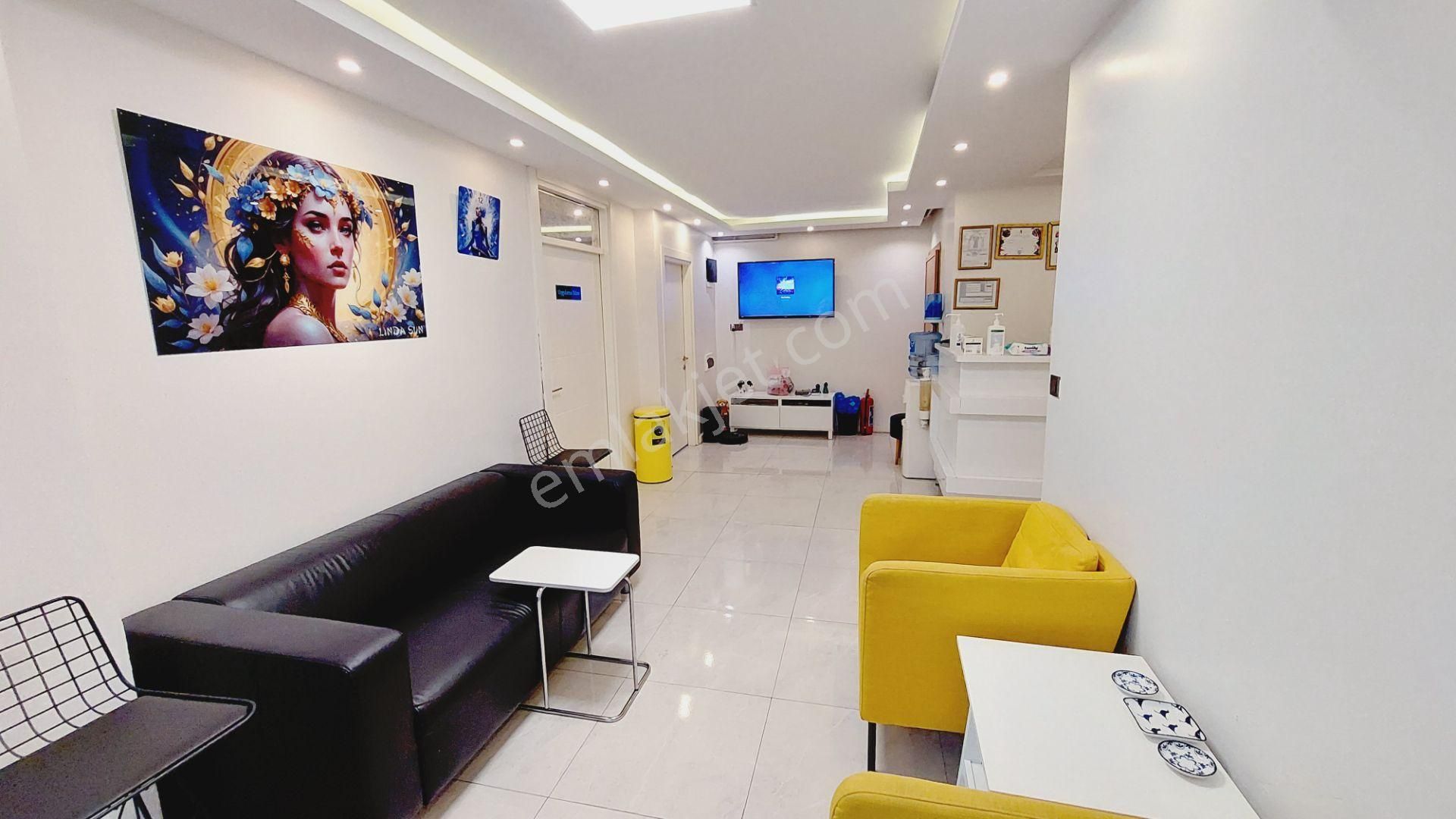 Hazır Müşterili, Otoparklı, Yeni Binada Ruhsata Uygun - Görsel 3