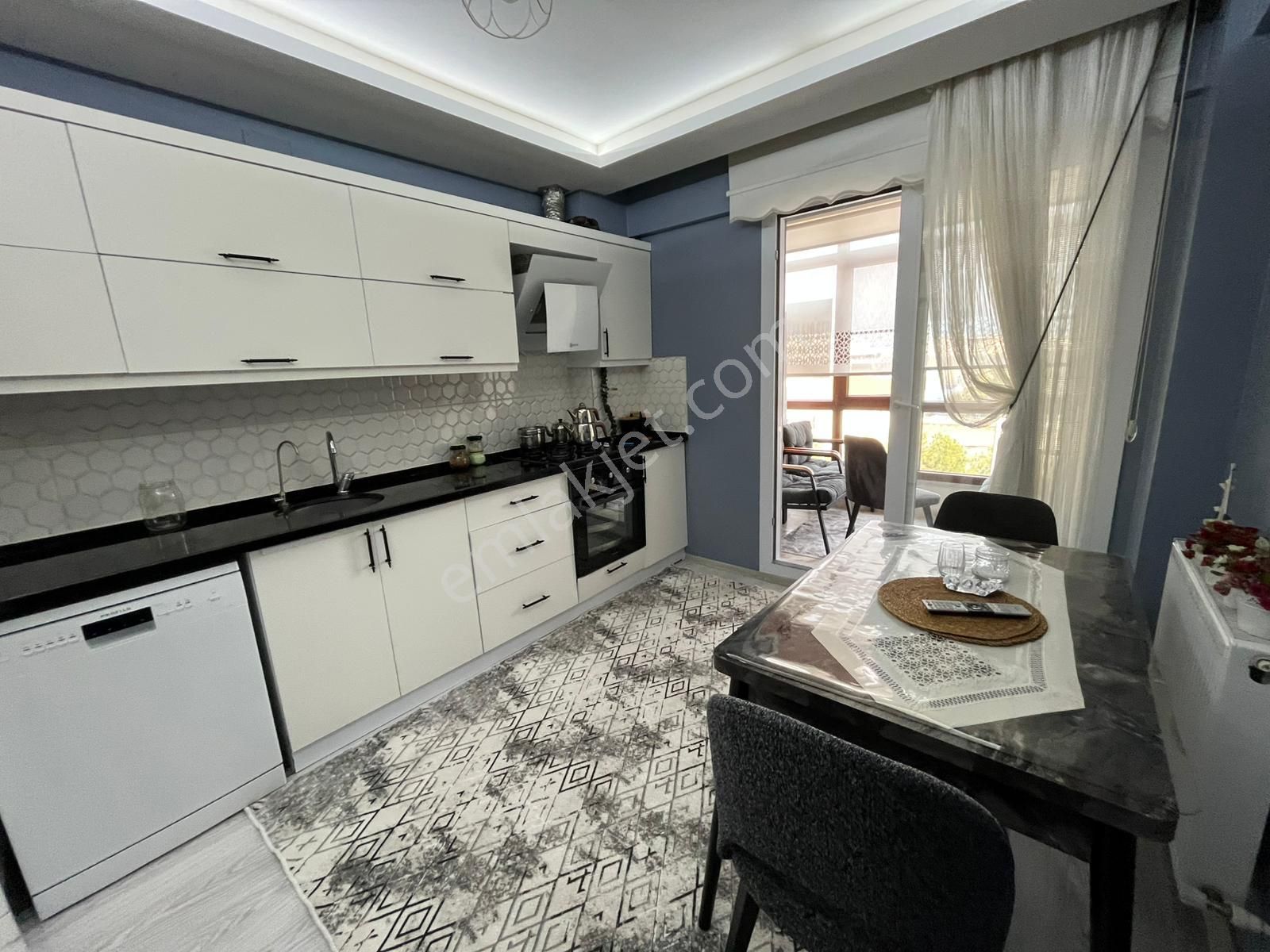 Reşatbey Mah. Yırcalı Okulu Karşısı 4+1 Geniş Dubleks Daire - Görsel 9