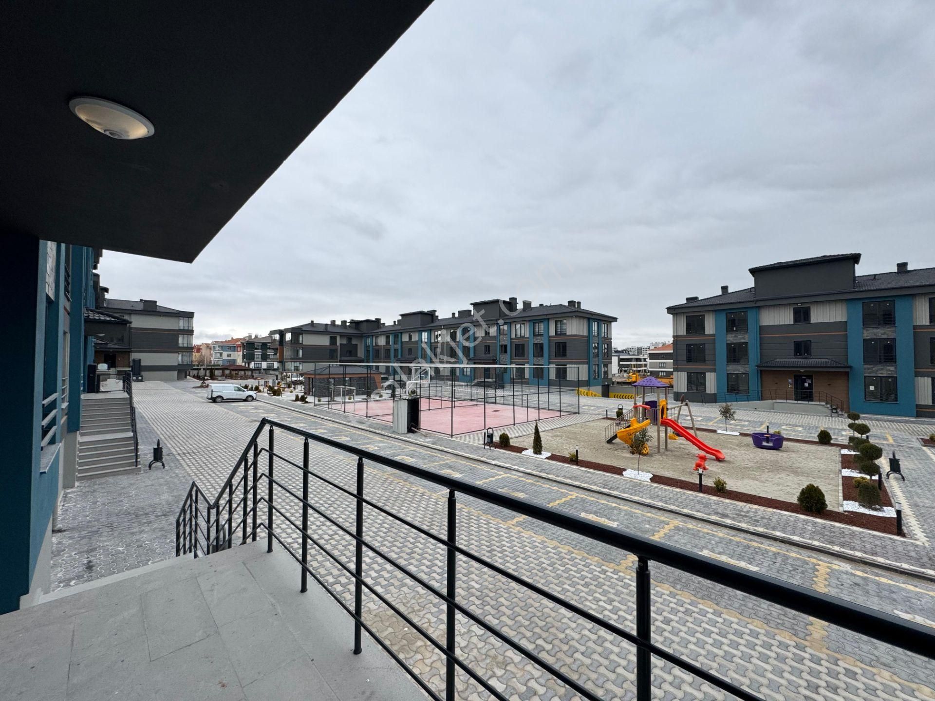 Selahaddin Eyyubi Mah’de Beyhekim Caddesine Yürüme Mesafeli 3+1 Satılık+lüx Daireler - Görsel 4