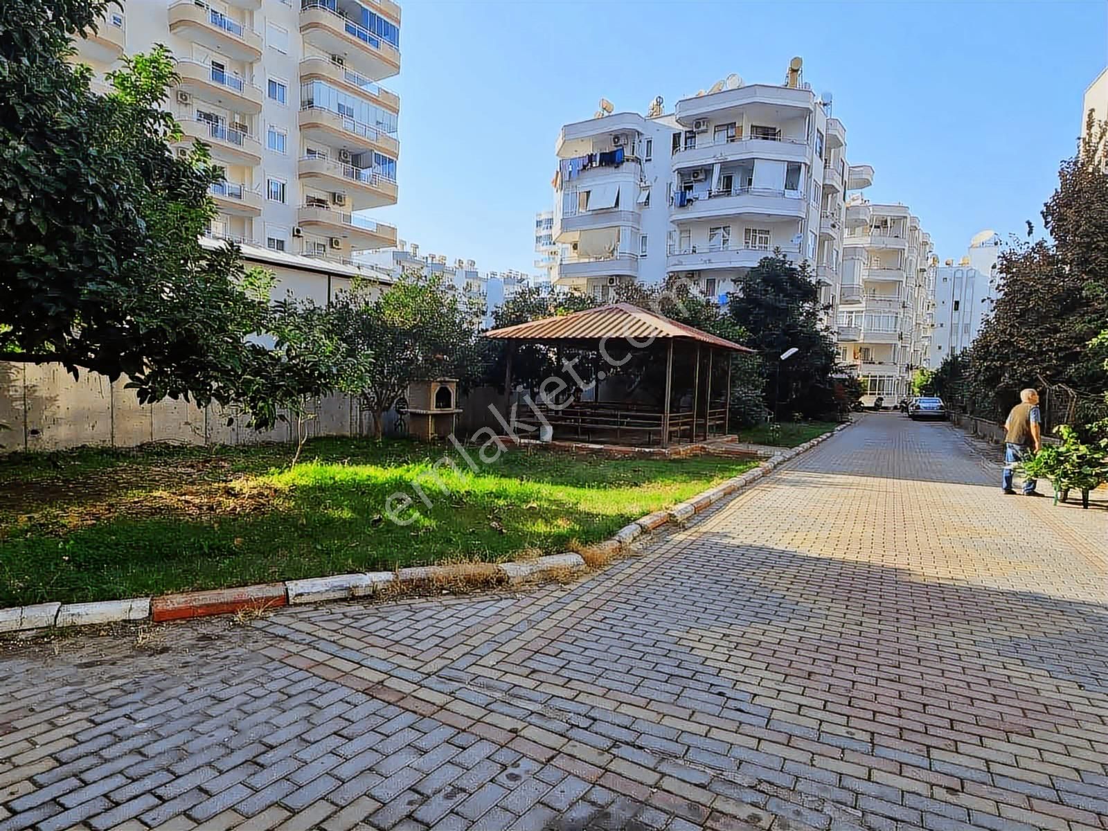 Satılık 2+1 Ayrı Mutfak Daire Alanya Mahmutlar - Görsel 3
