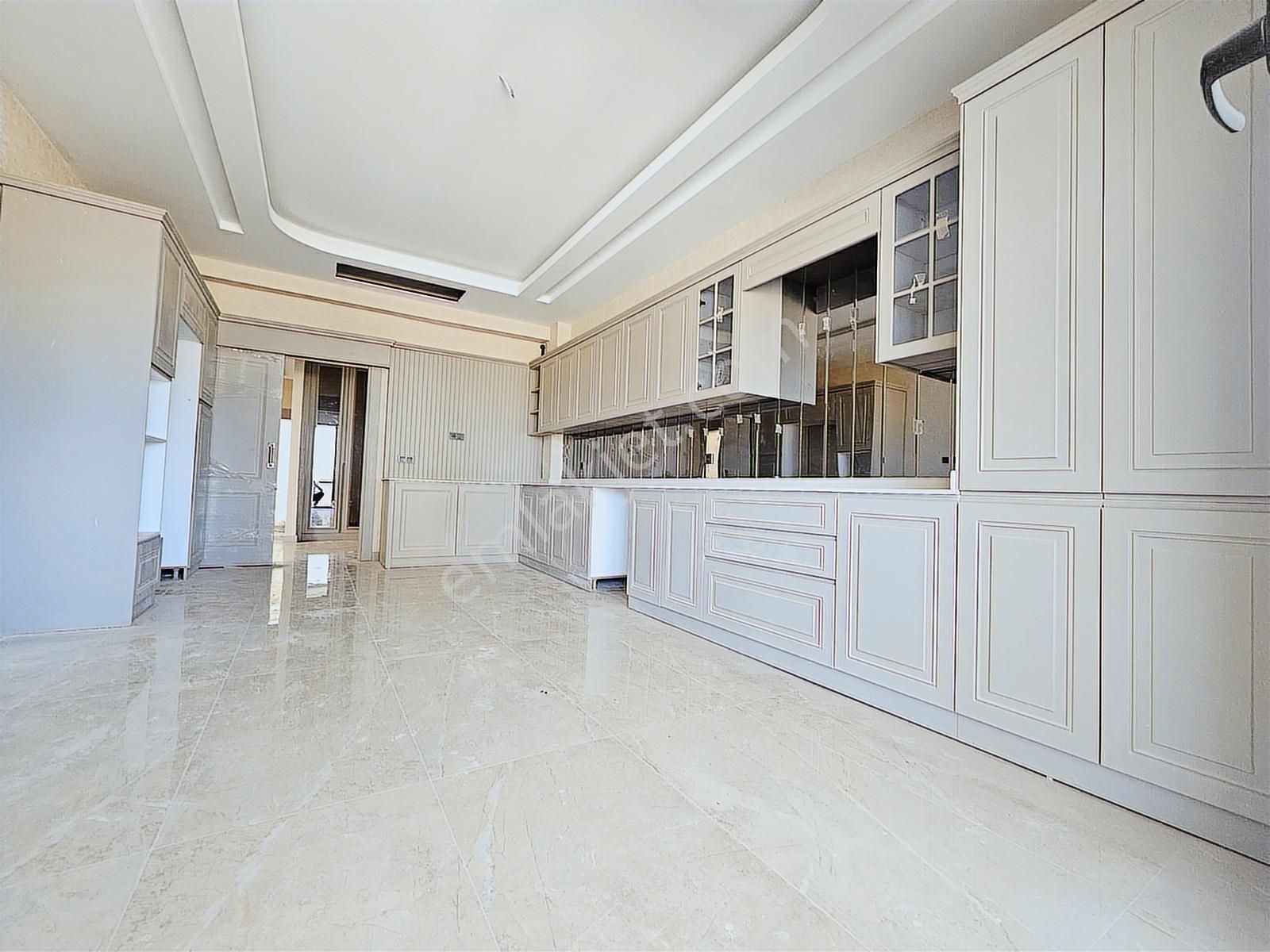 Osmangazi'de Site İçerisinde Full Sosyal Donatılı Lüks 4+1 Daire - Görsel 9