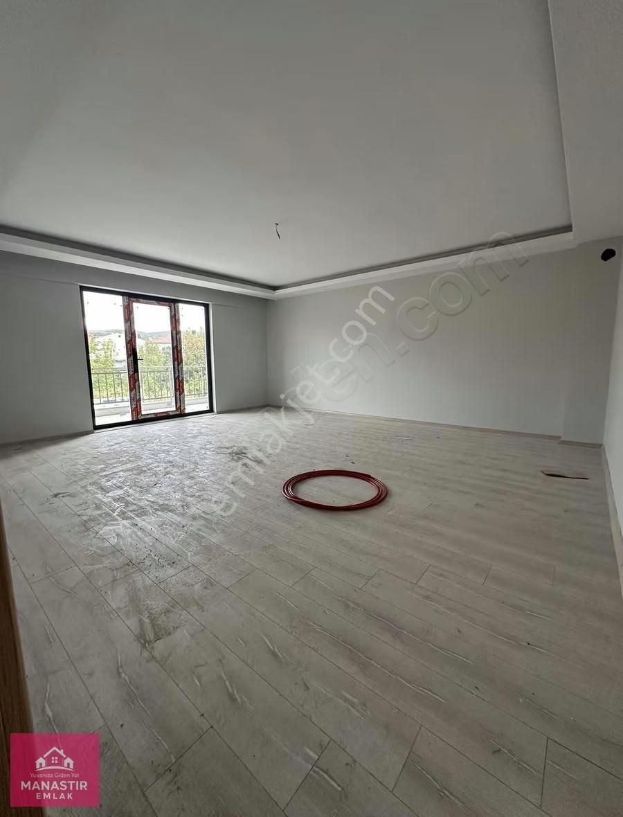 Manastır Emlak'tan Hastane Yolunda 3+1 Kiralık Yeni Daire..!