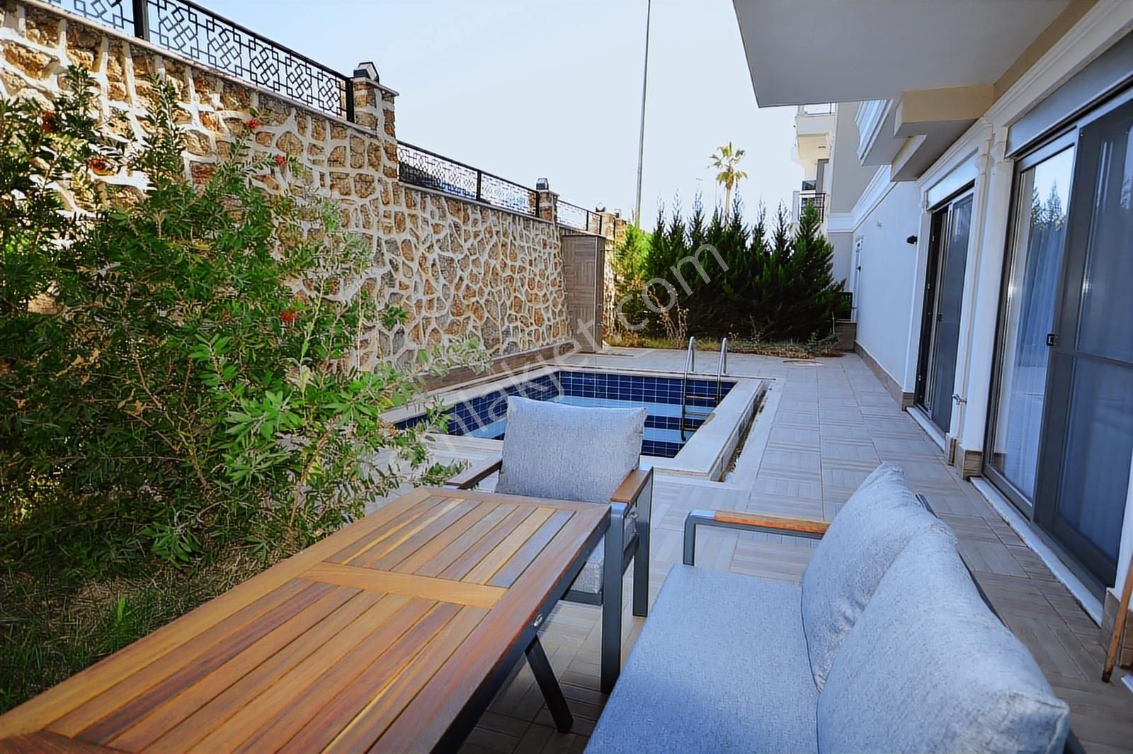 2+1 Eşyalı Sıfır Daire Özel Bahçeli Alanya Nova Garden Sitesi - Görsel 14