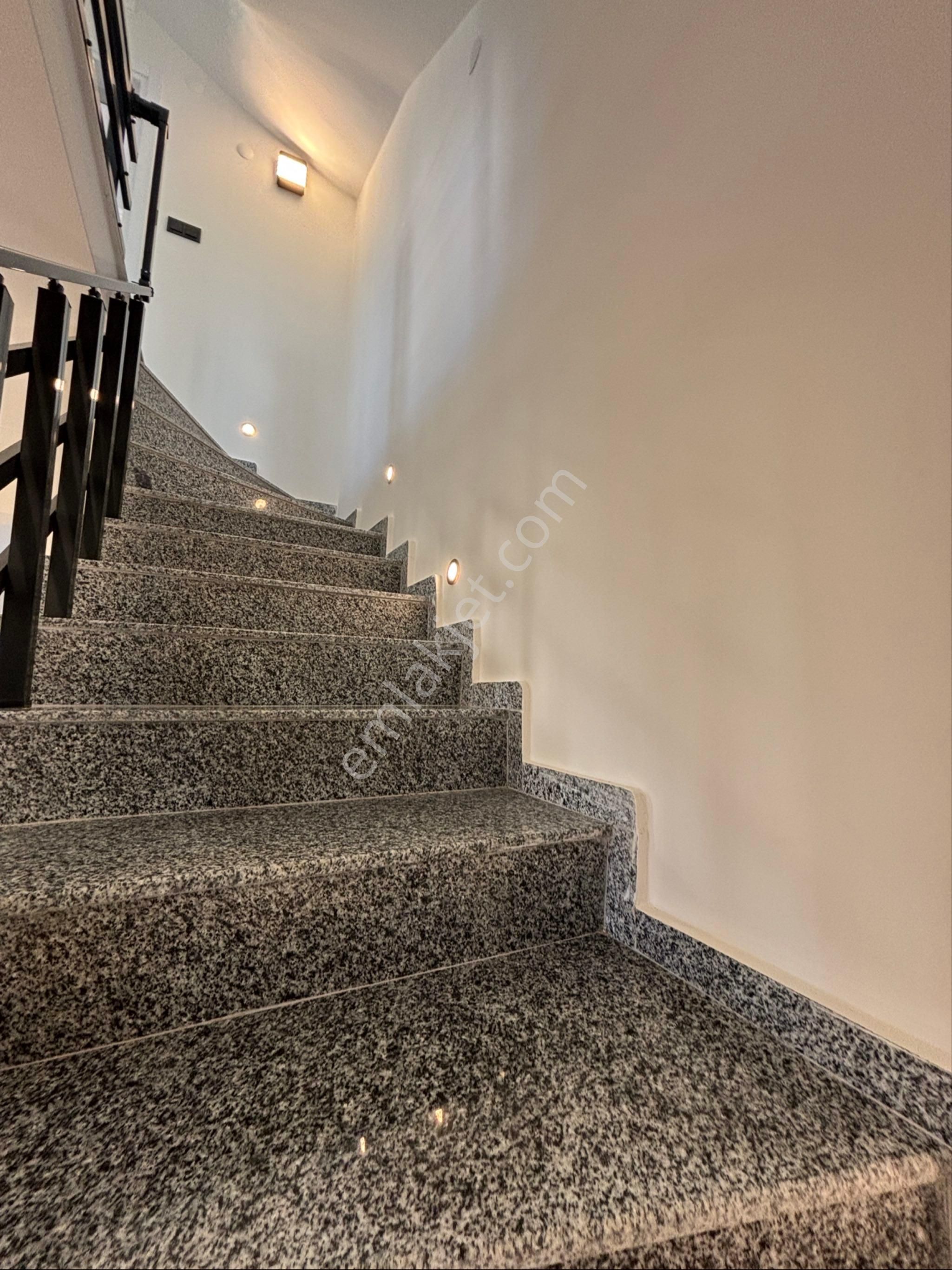 Didim’de Denize 1.5 Km | 4+1 Villa | Full Tadilat - Görsel 13