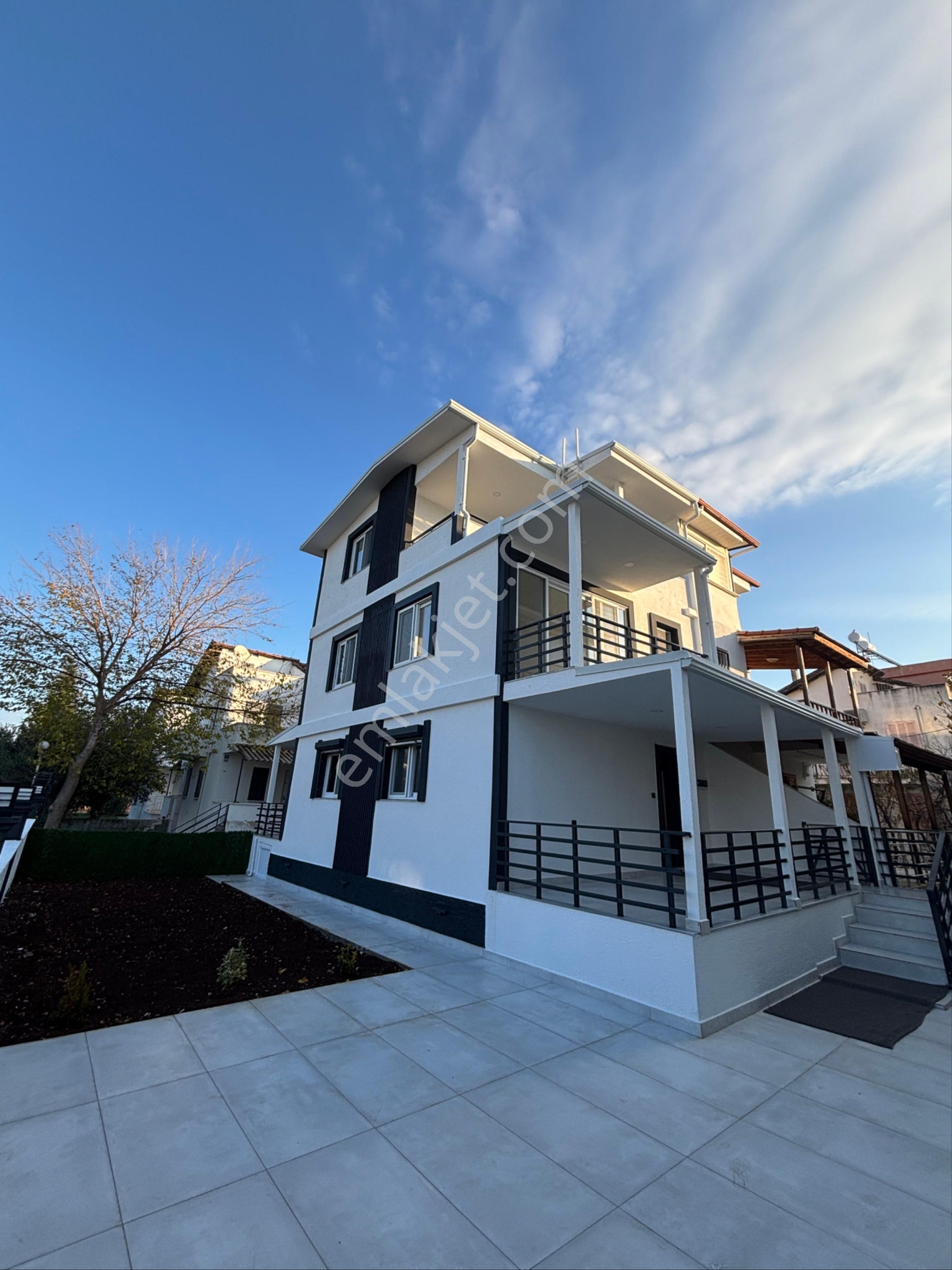 Didim’de Denize 1.5 Km | 4+1 Villa | Full Tadilat - Görsel 2