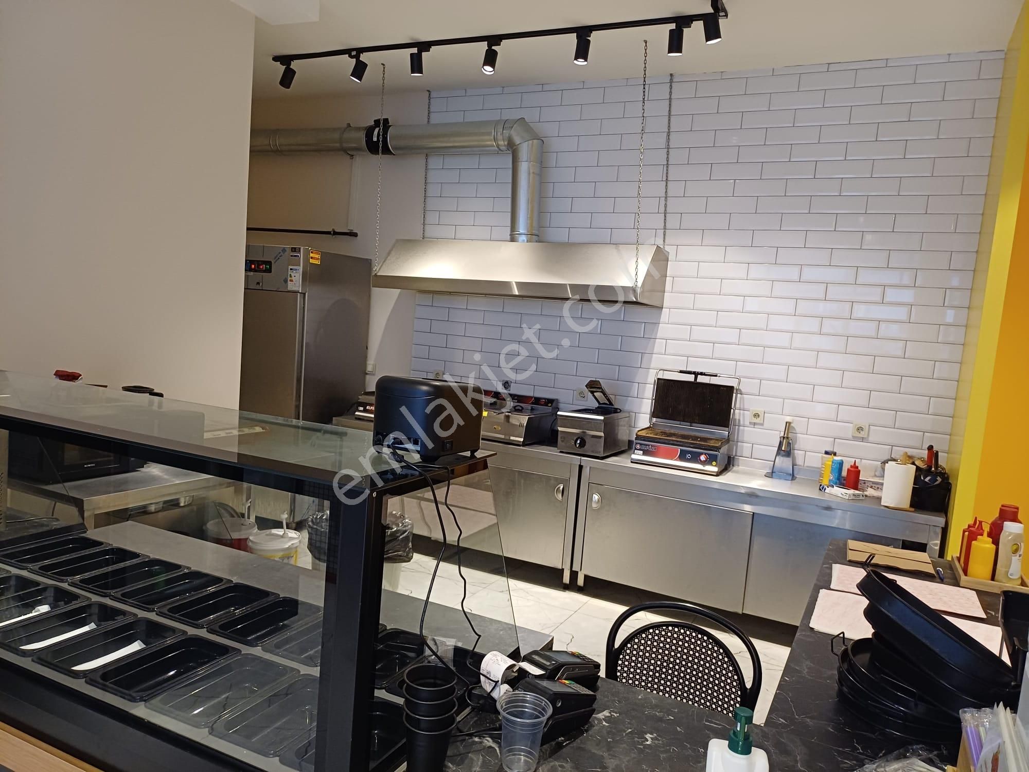 Çekmeköy Hastanesi Arkasında, Cadde Üzeri, Ön Kullanımlı Dükkan - Görsel 4
