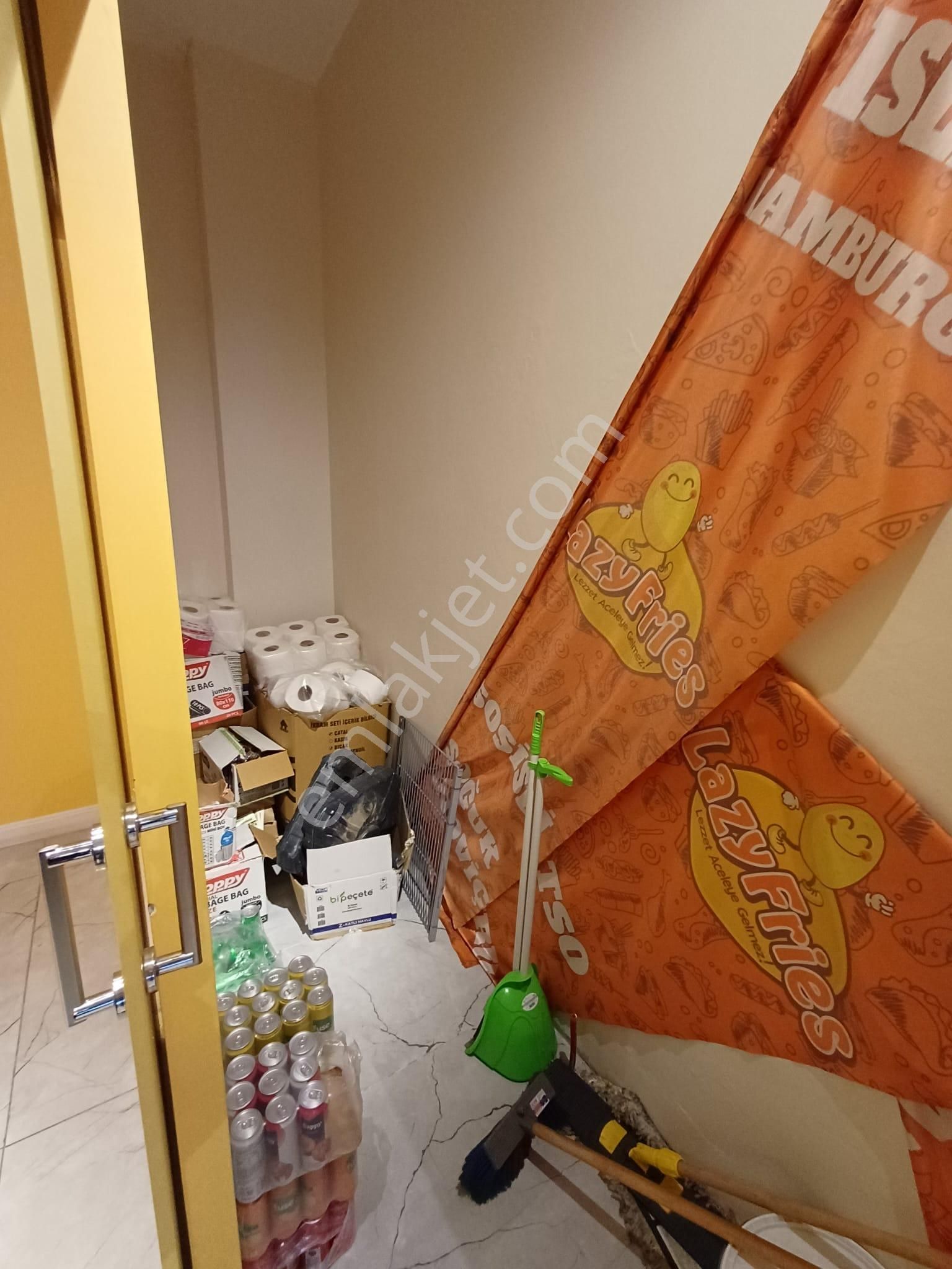 Çekmeköy Hastanesi Arkasında, Cadde Üzeri, Ön Kullanımlı Dükkan - Görsel 15