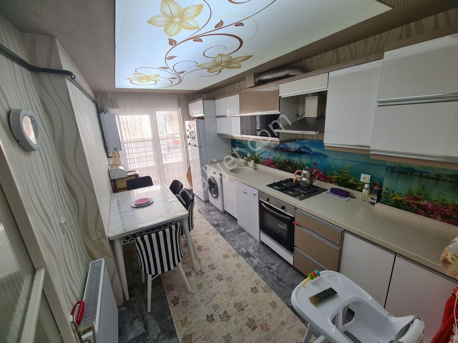 Sancaktepe Hayri Erişen İ.o Yanı Full Yapılı Kök Tapu 3+1 Daire - Görsel 3