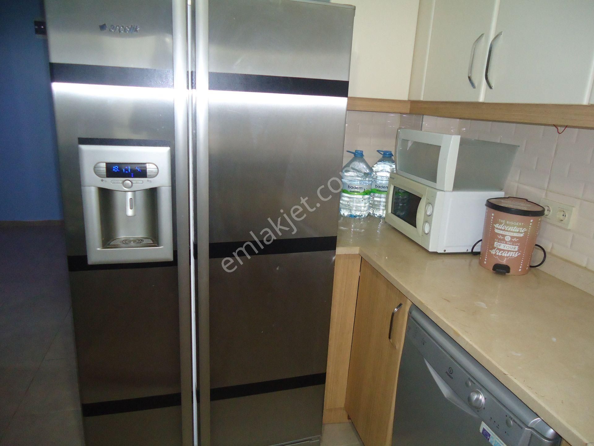 Krc'den Merkezi Konumda Eşyalı Kiralık 3+1 Daire - Görsel 11