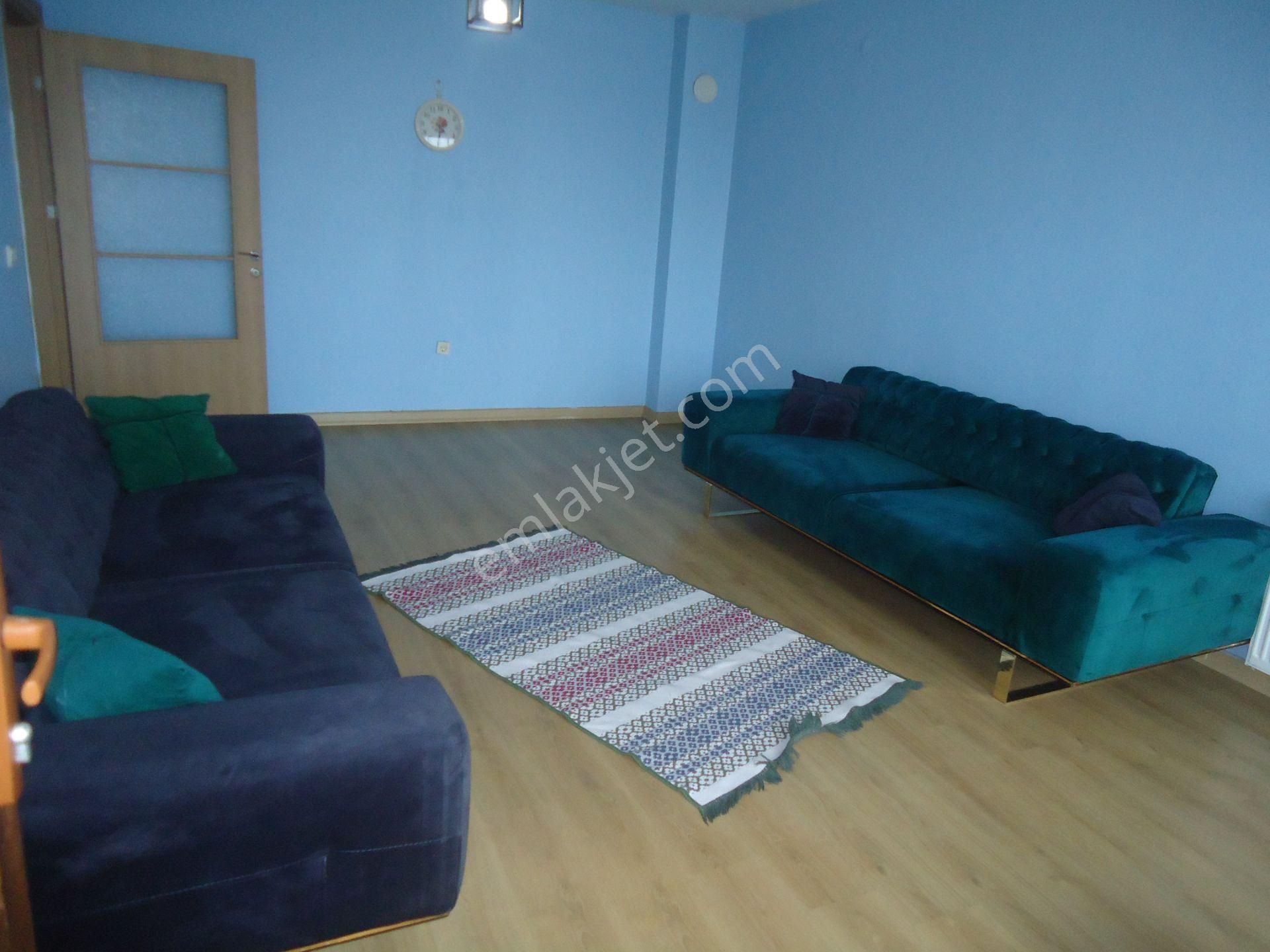 Krc'den Merkezi Konumda Eşyalı Kiralık 3+1 Daire - Görsel 7