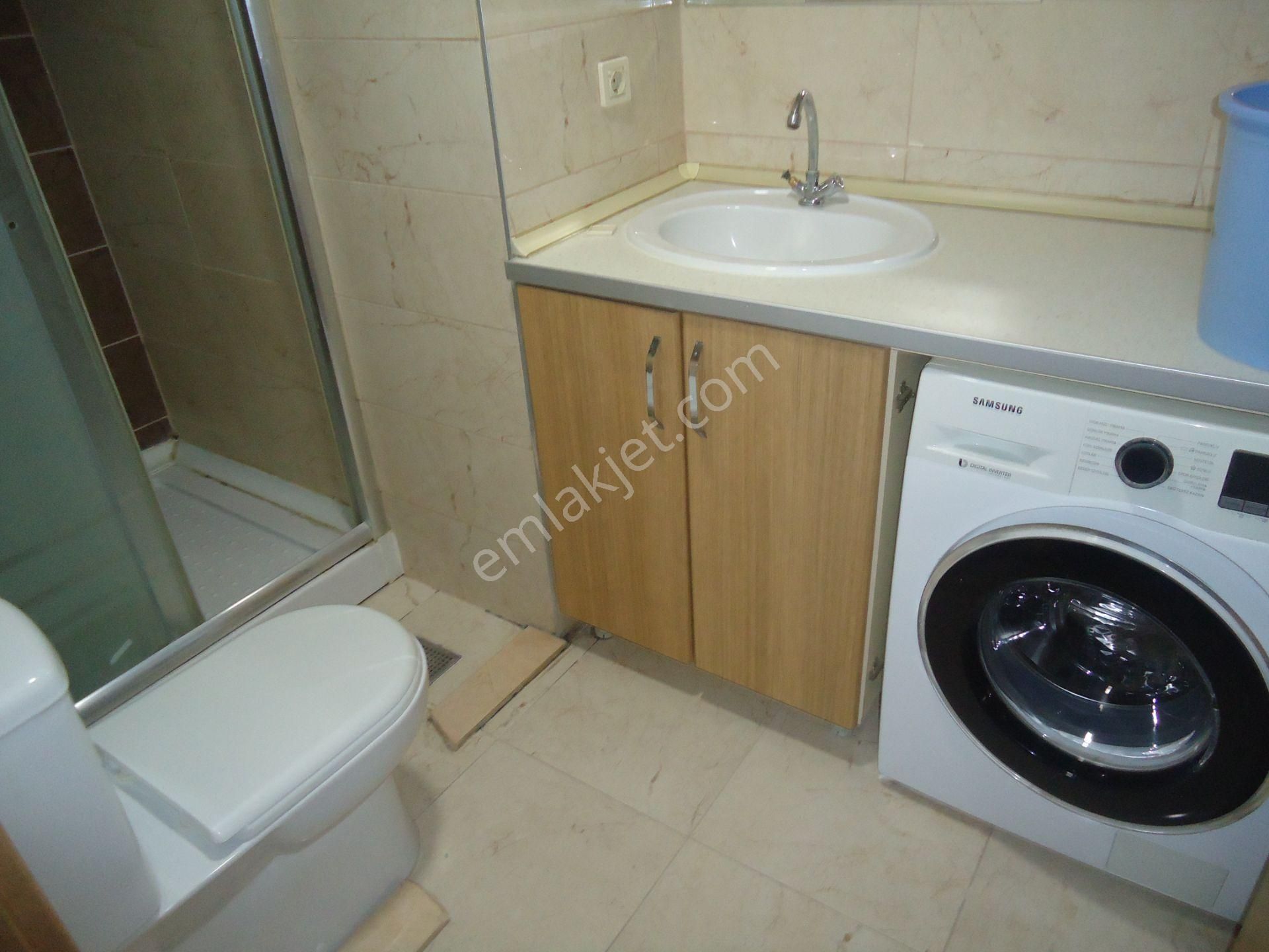 Krc'den Merkezi Konumda Eşyalı Kiralık 3+1 Daire - Görsel 19